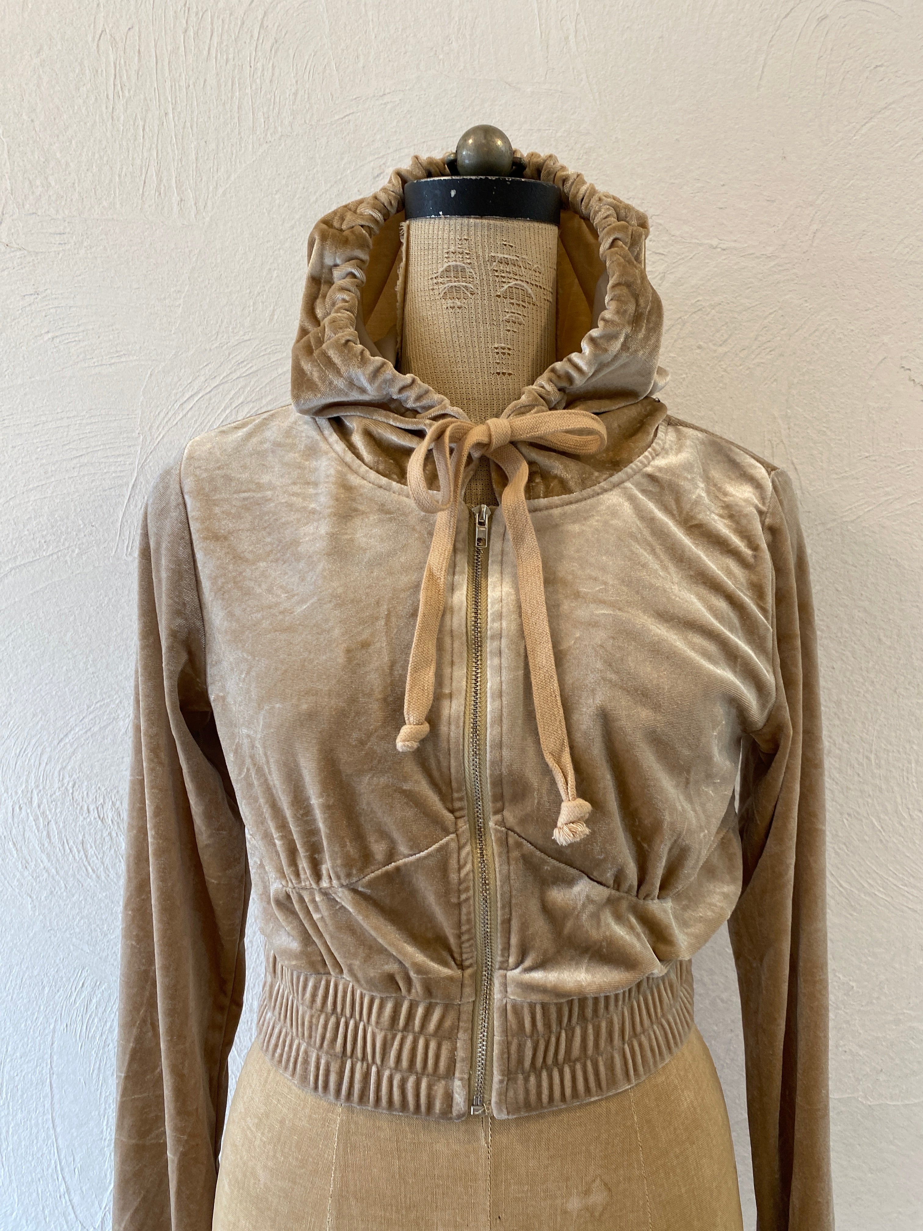 gold velour short hoodie