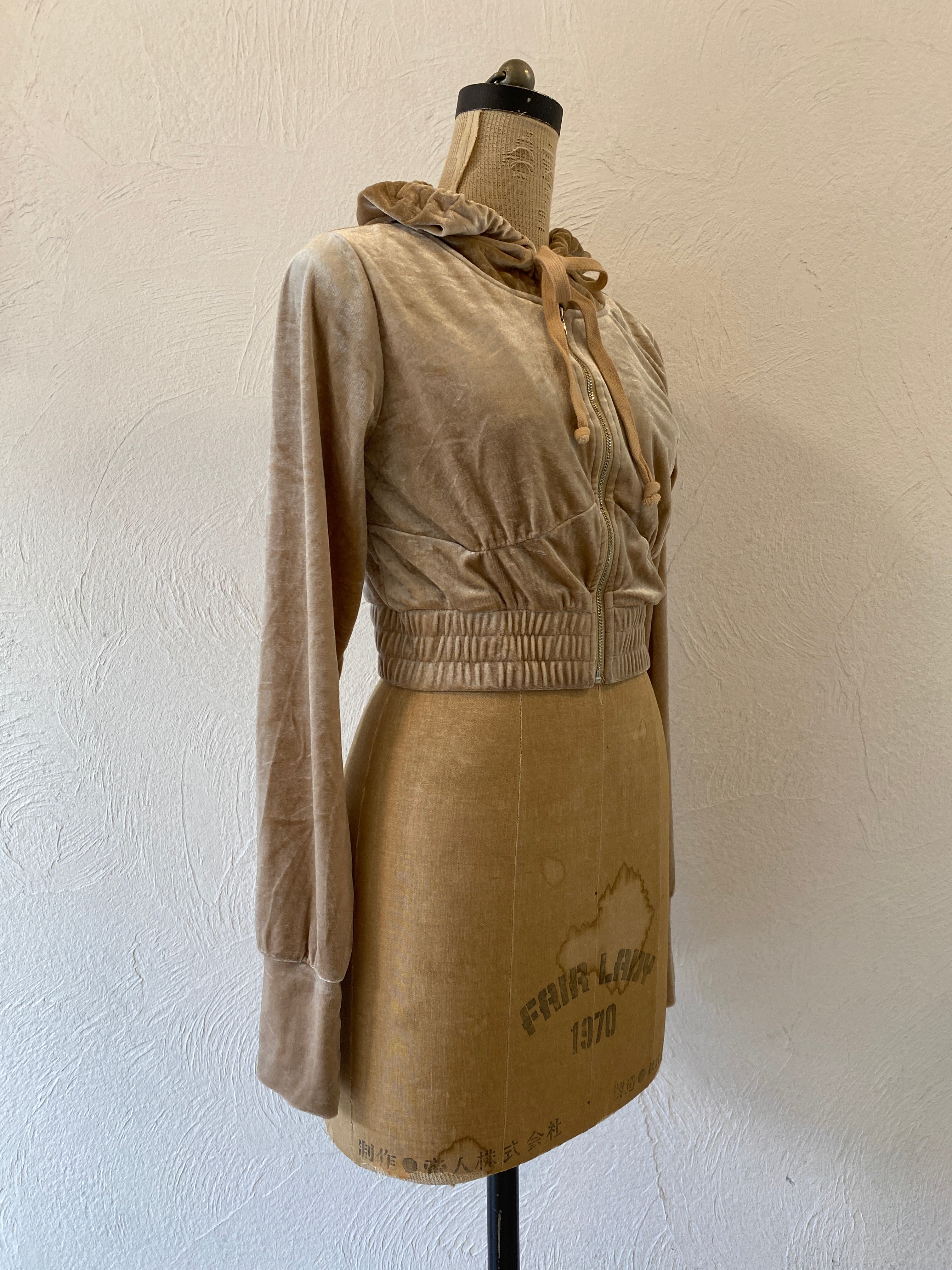 gold velour short hoodie