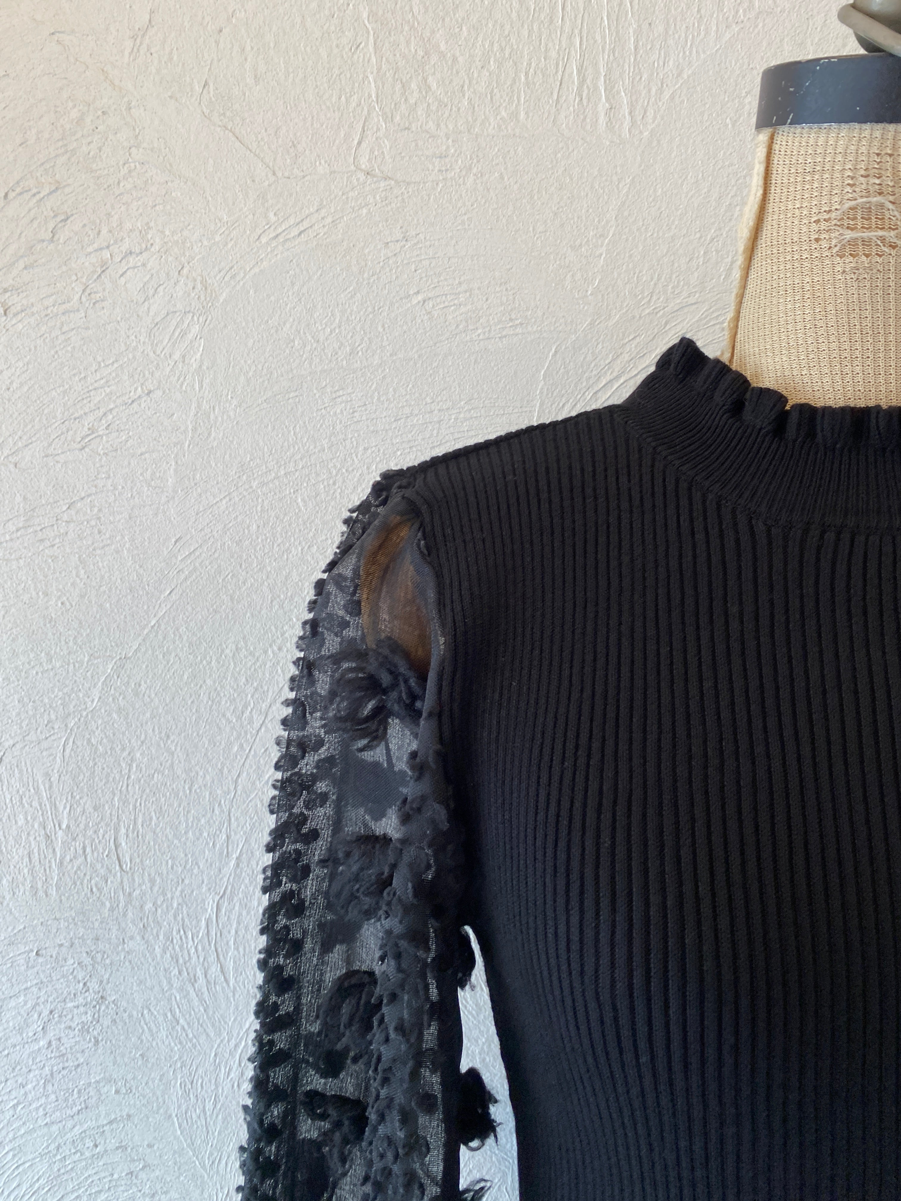 through sleeve rib tops