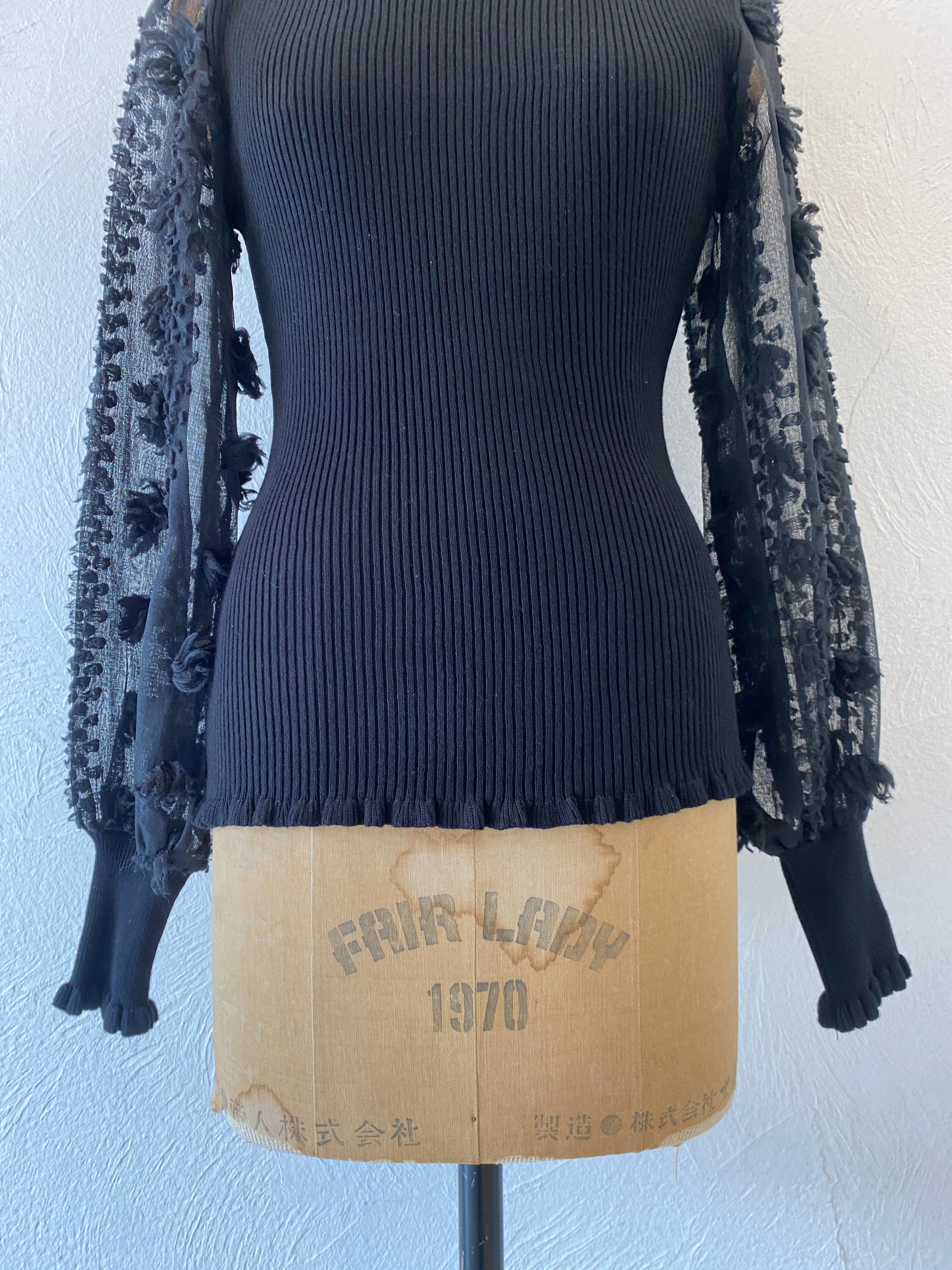 through sleeve rib tops