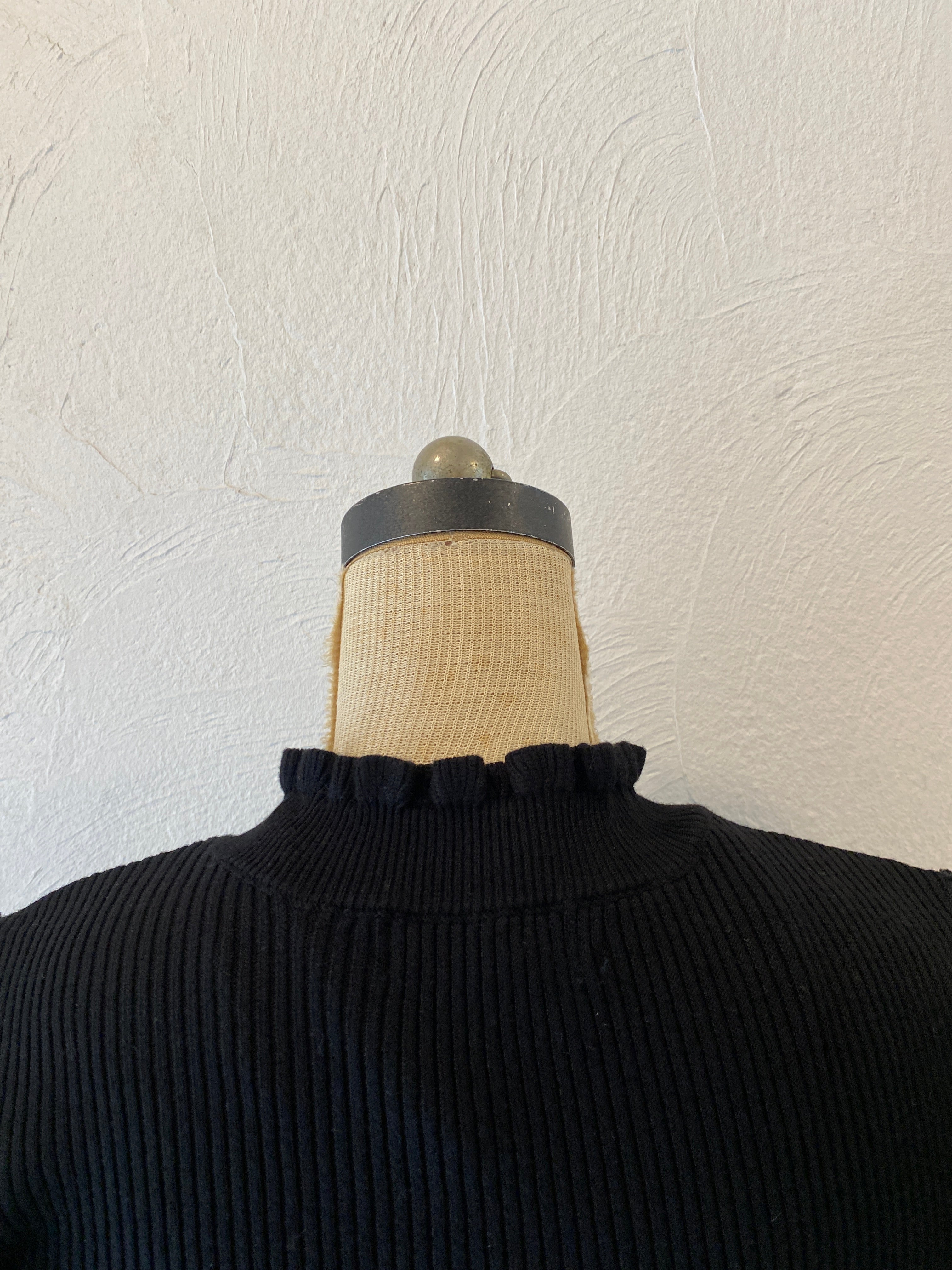 through sleeve rib tops