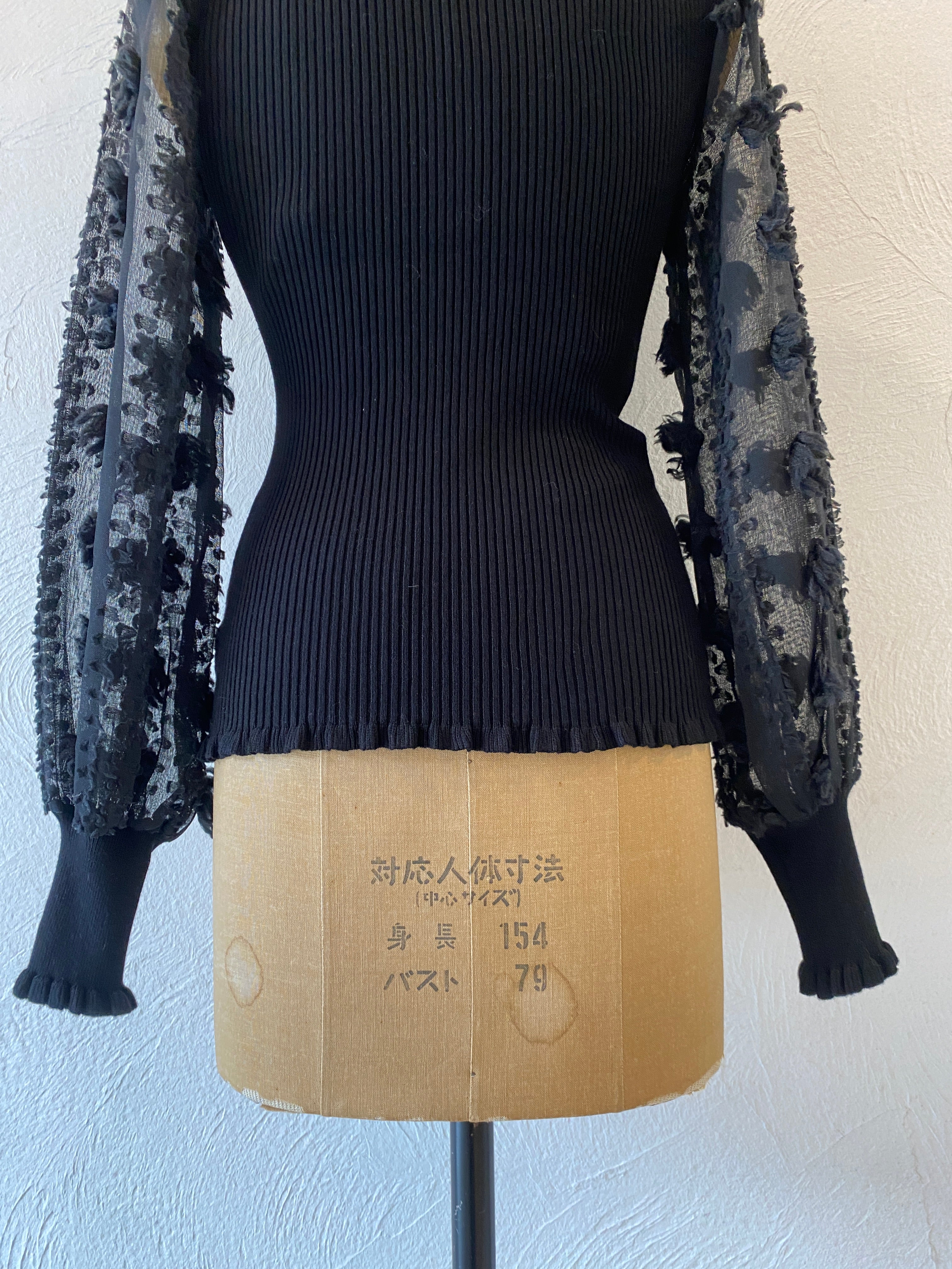 through sleeve rib tops