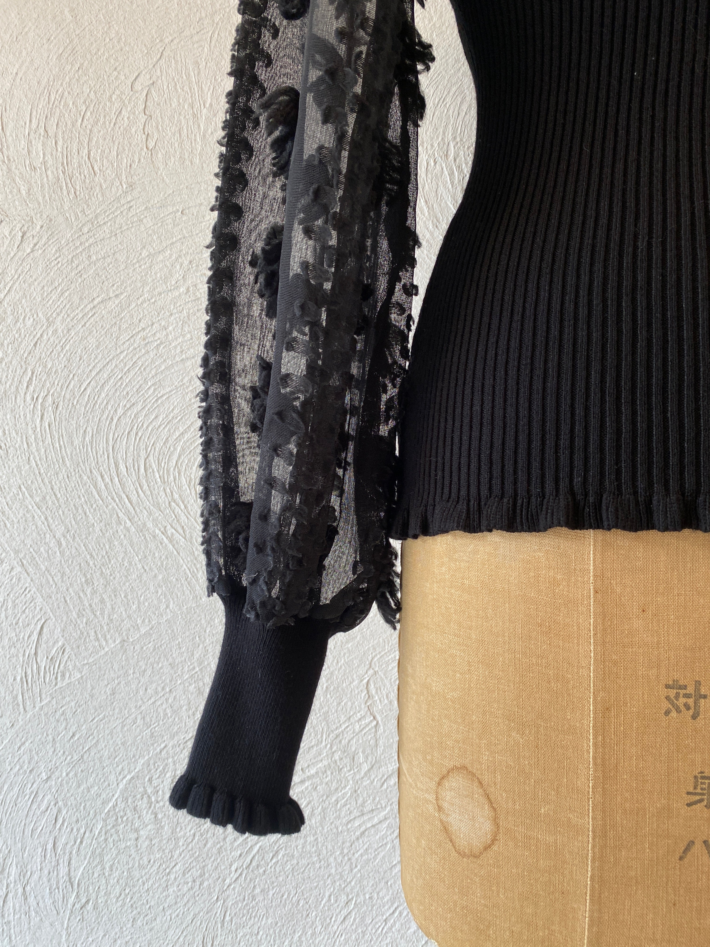 through sleeve rib tops