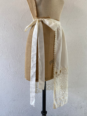 lace apron No.2