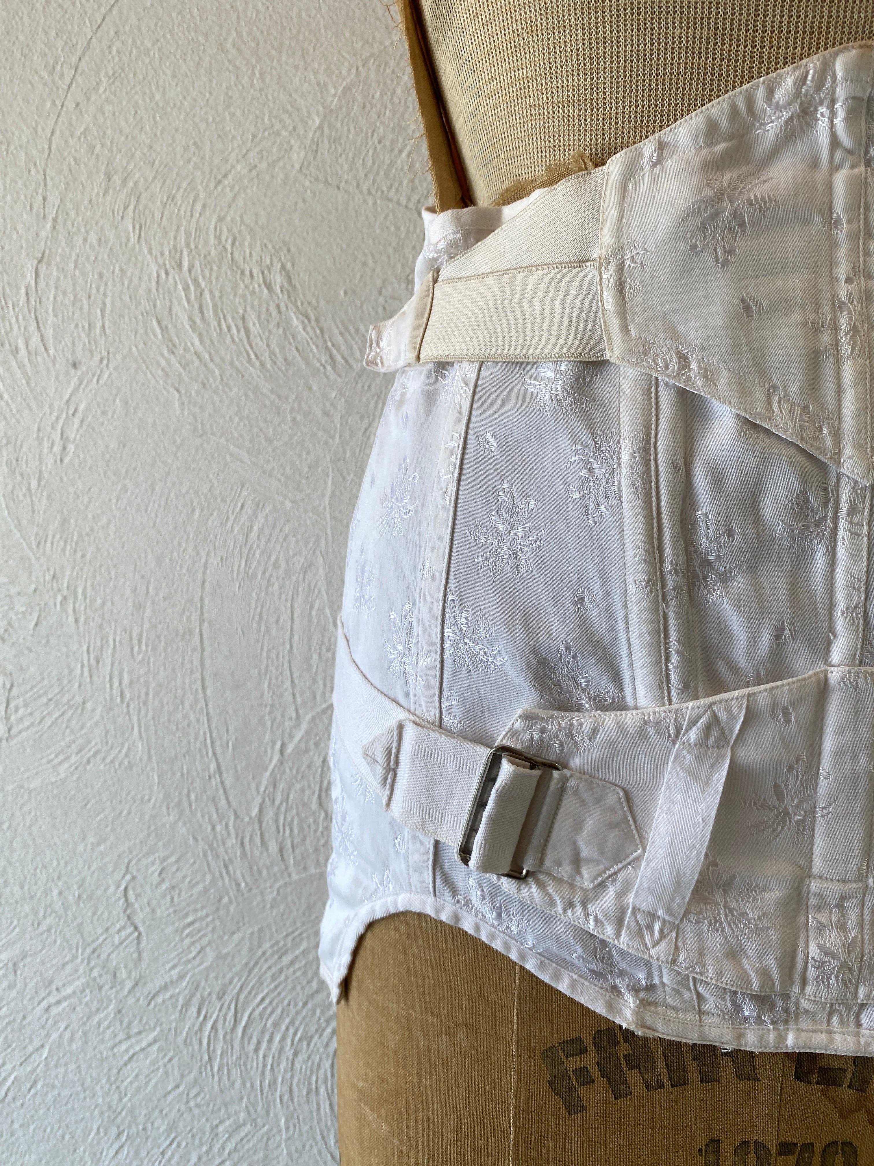 belt corset