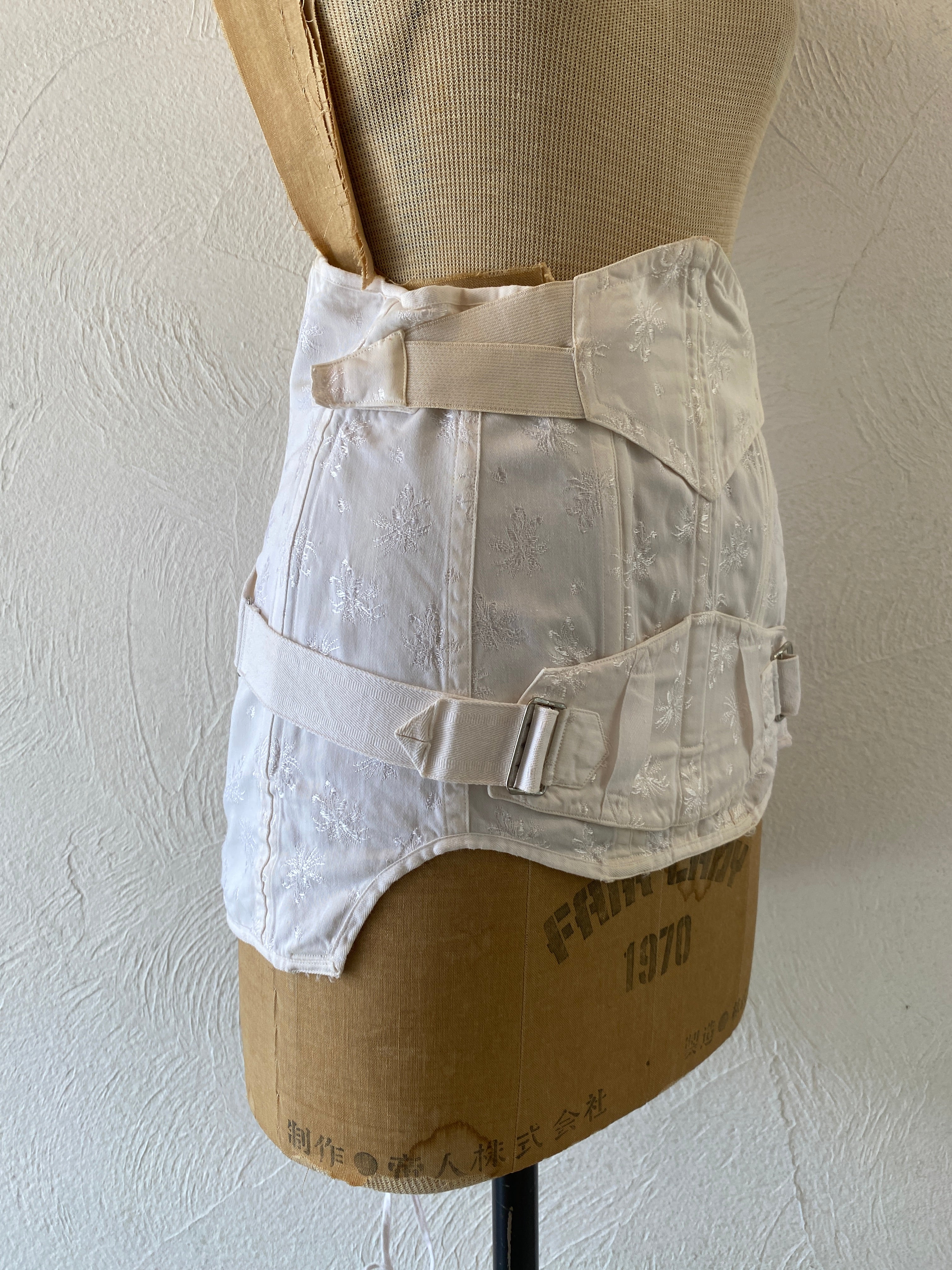 belt corset