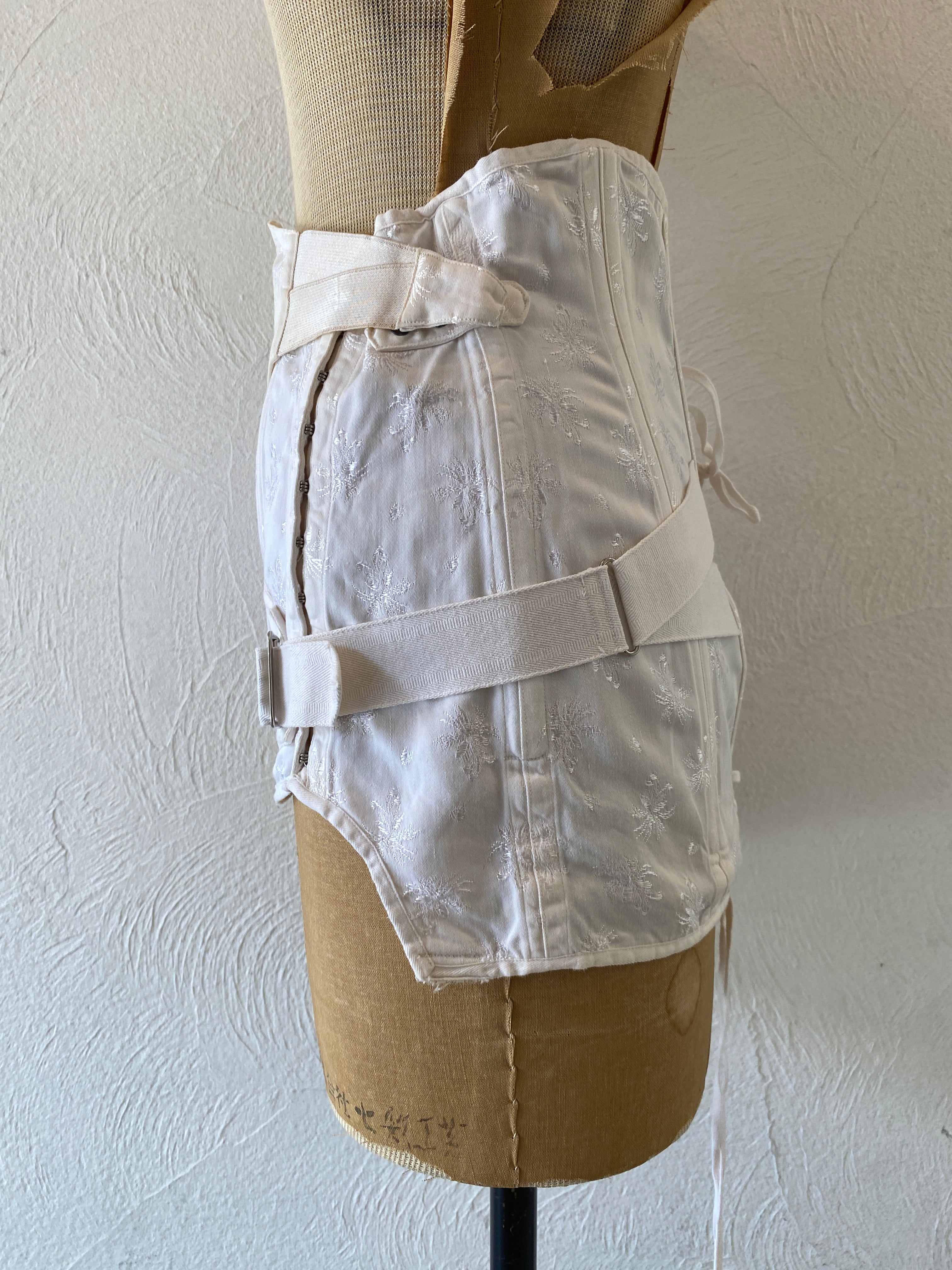 belt corset