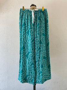 dot leaf pants