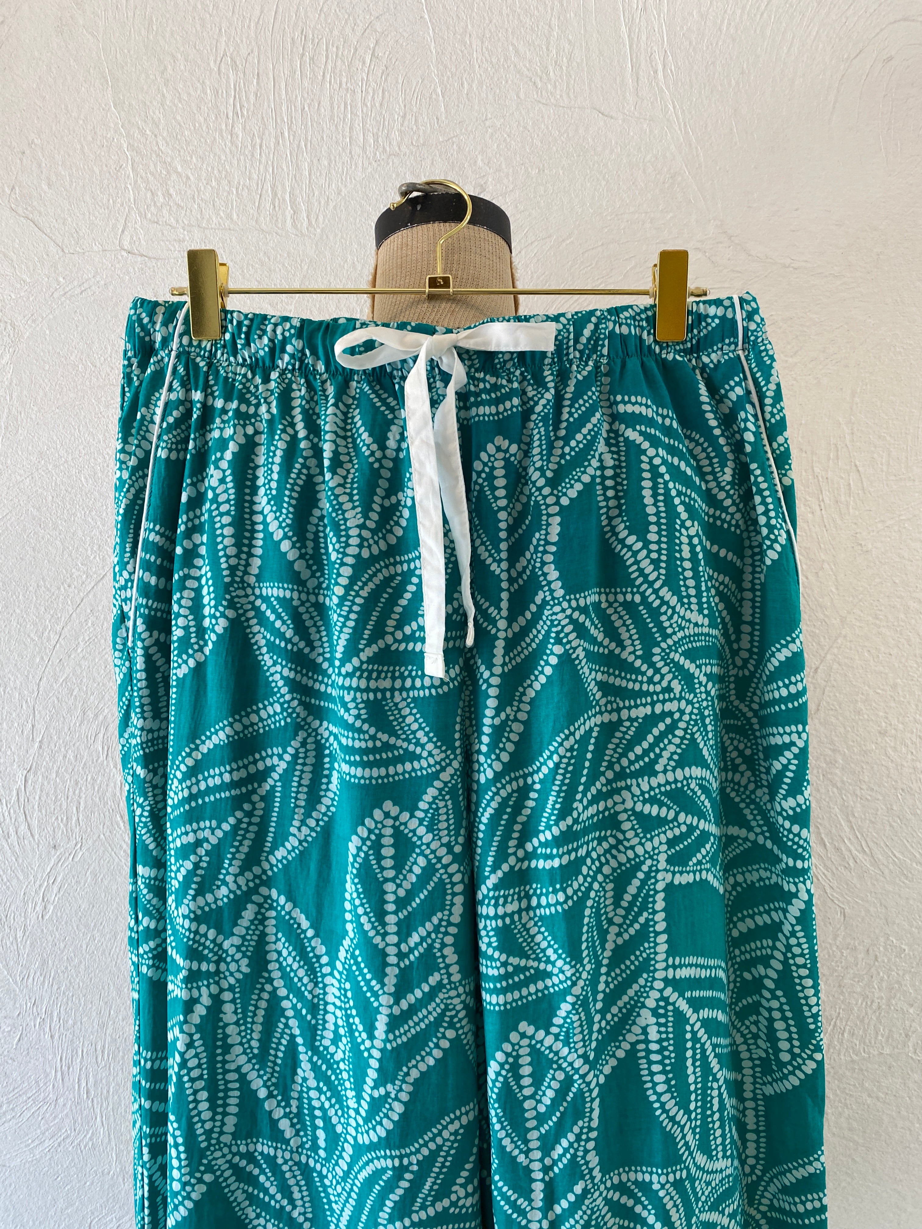 dot leaf pants