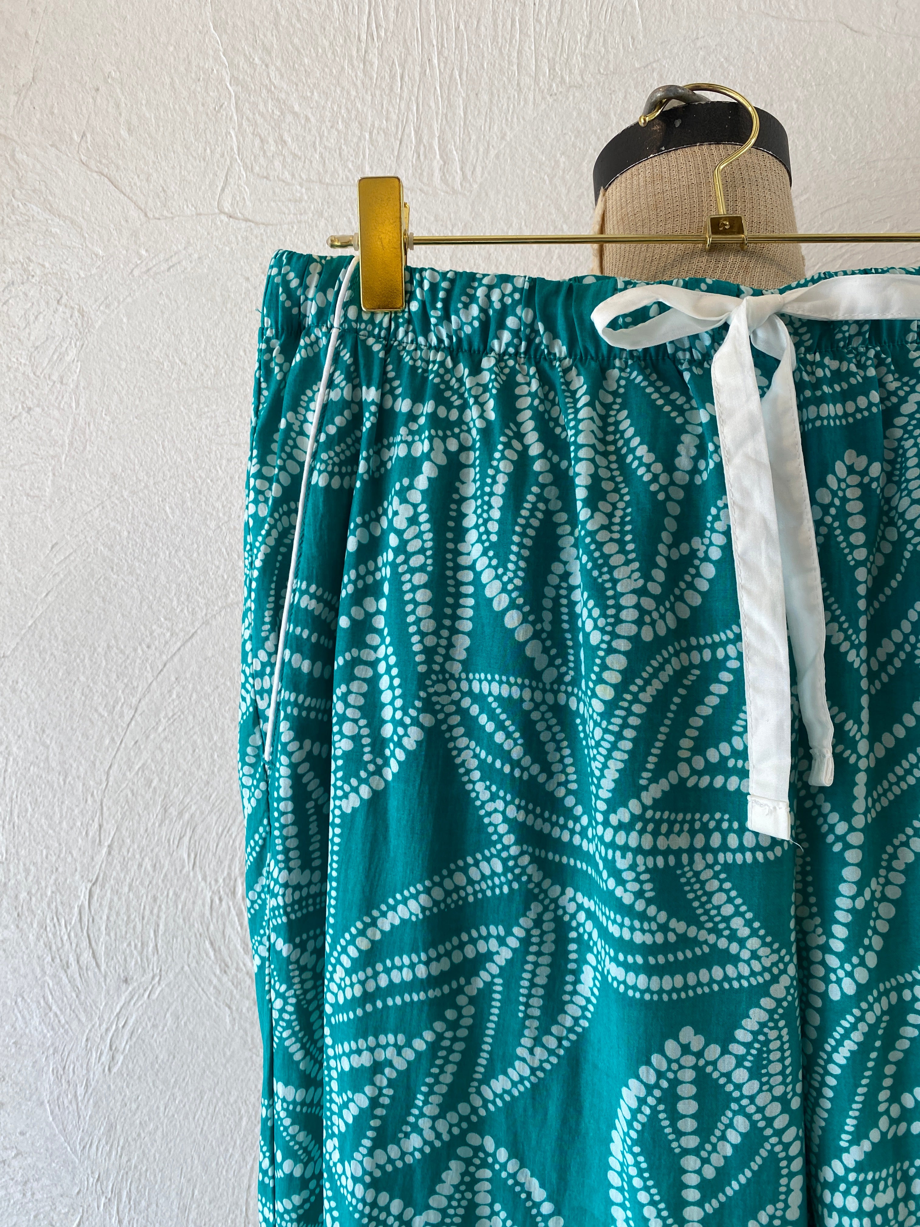 dot leaf pants