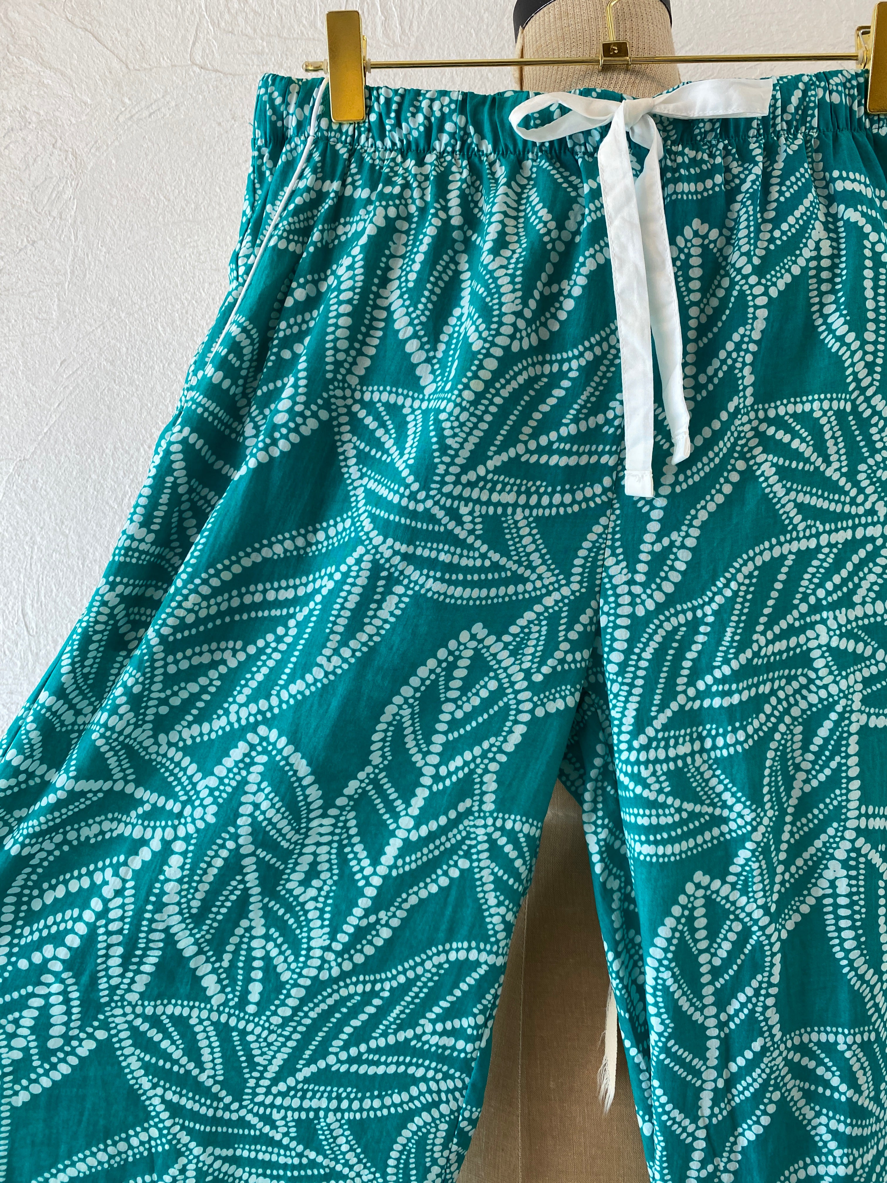 dot leaf pants