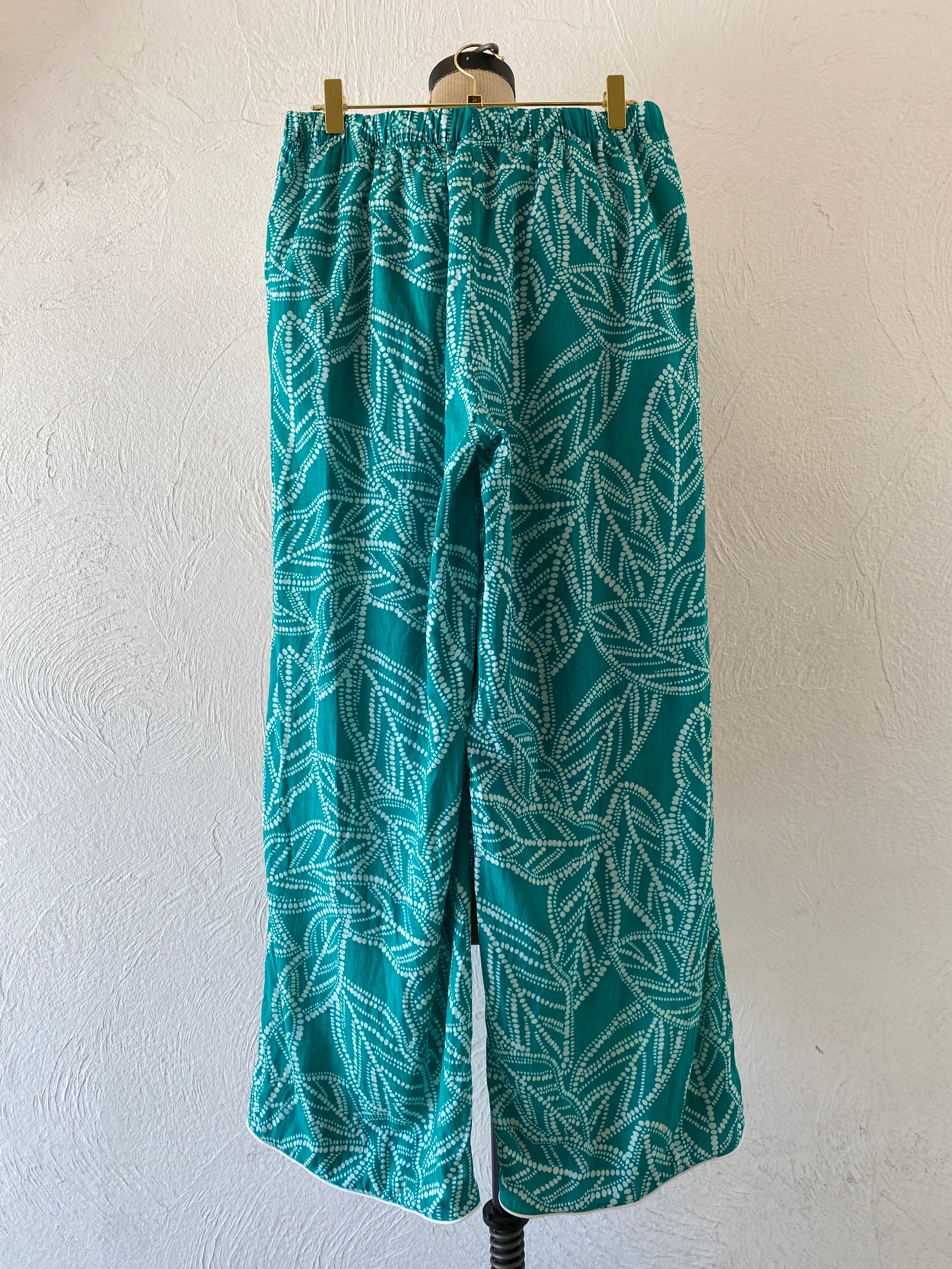 dot leaf pants
