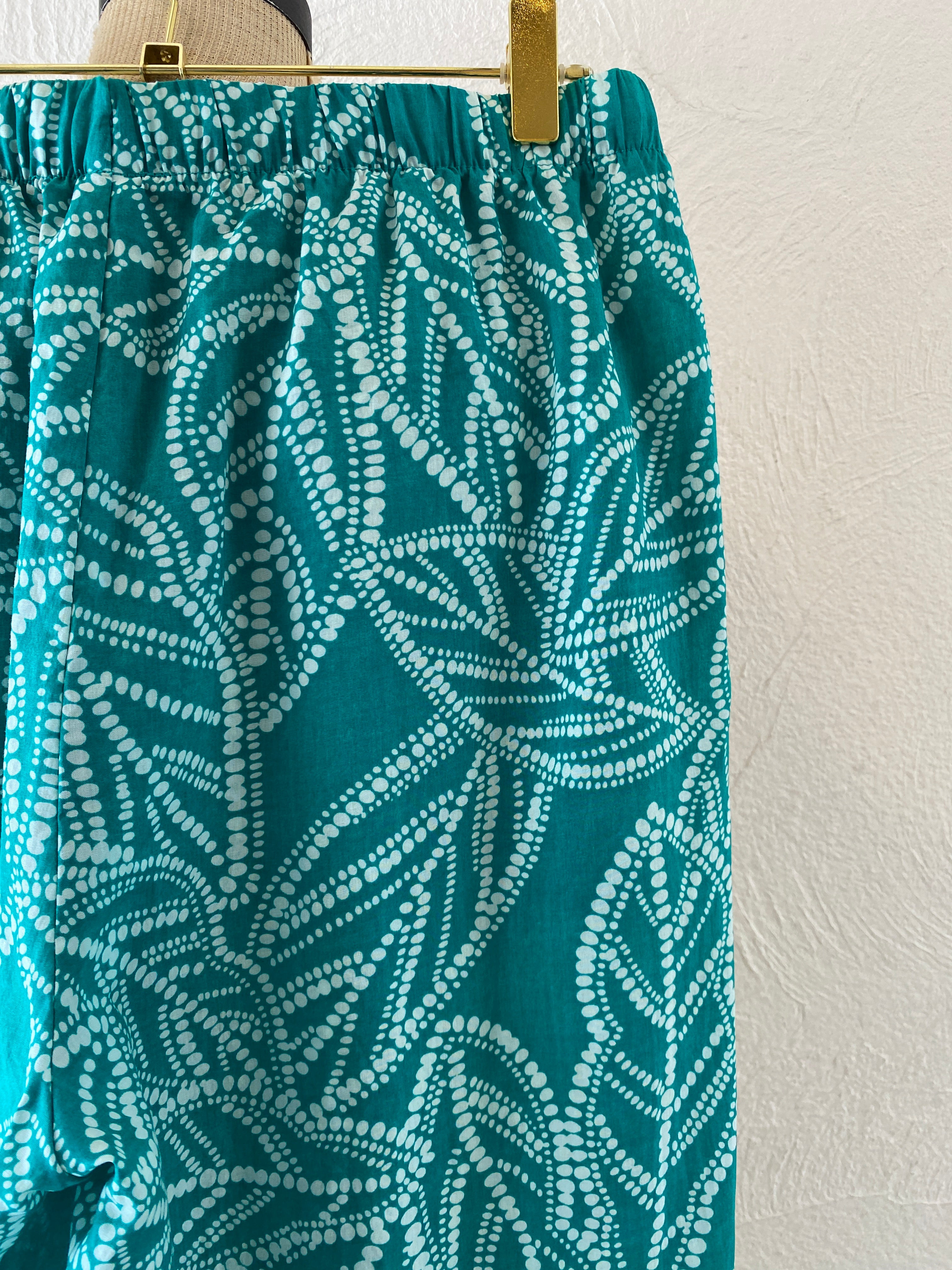 dot leaf pants