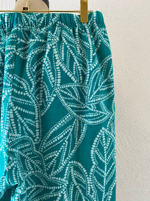dot leaf pants