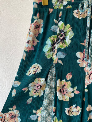 triangle switch flower pants
