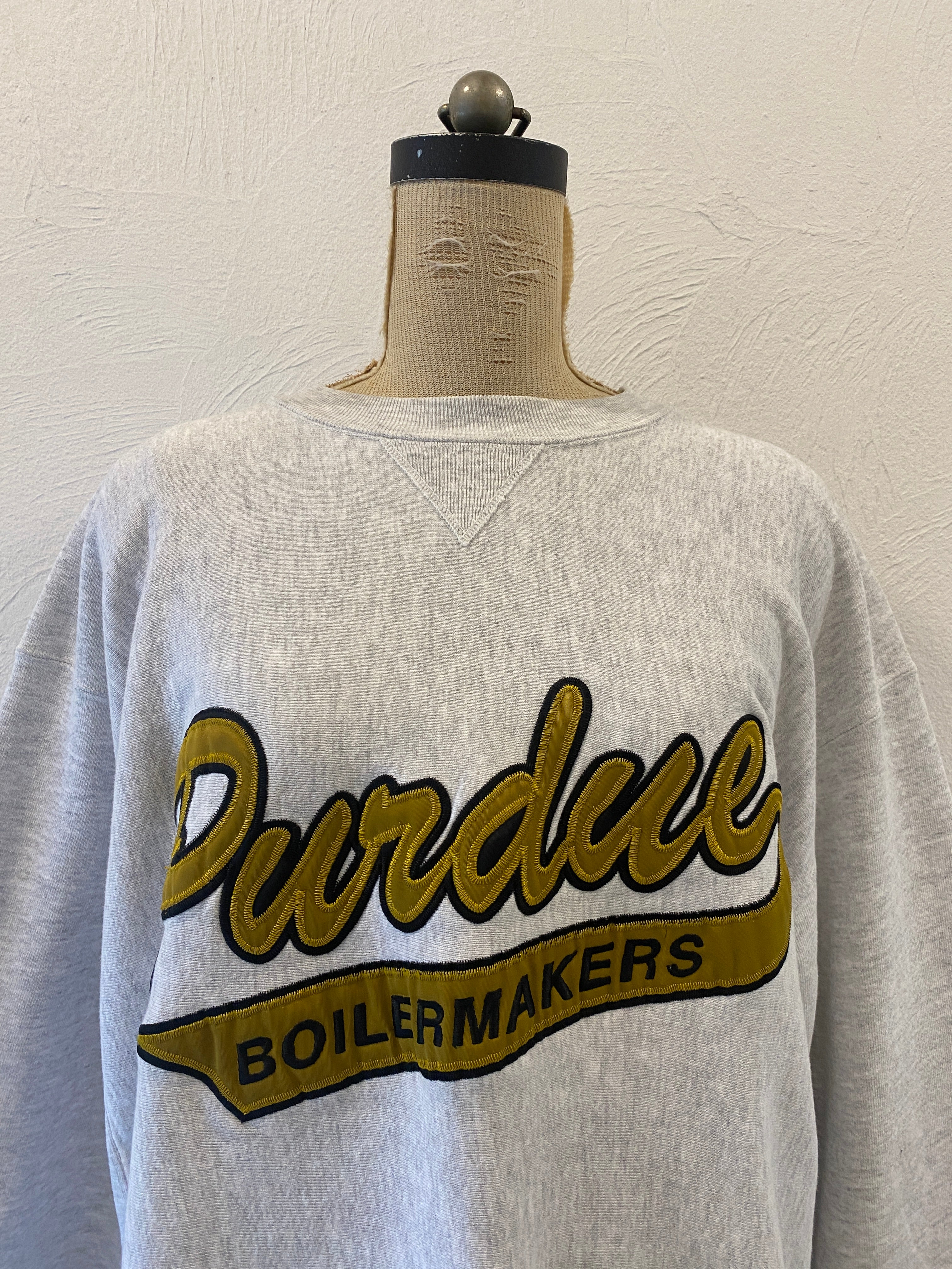 gold logo sweat