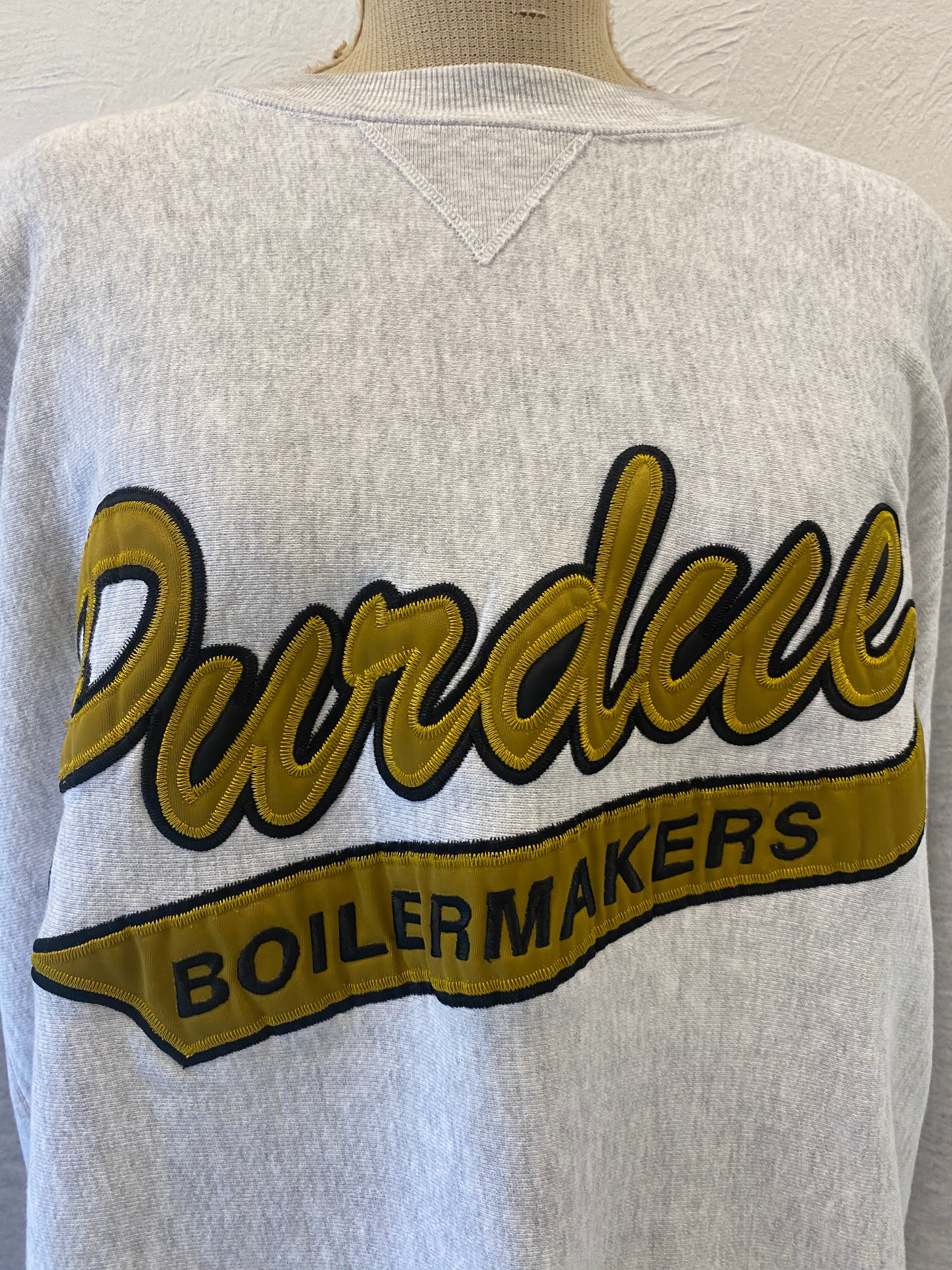 gold logo sweat