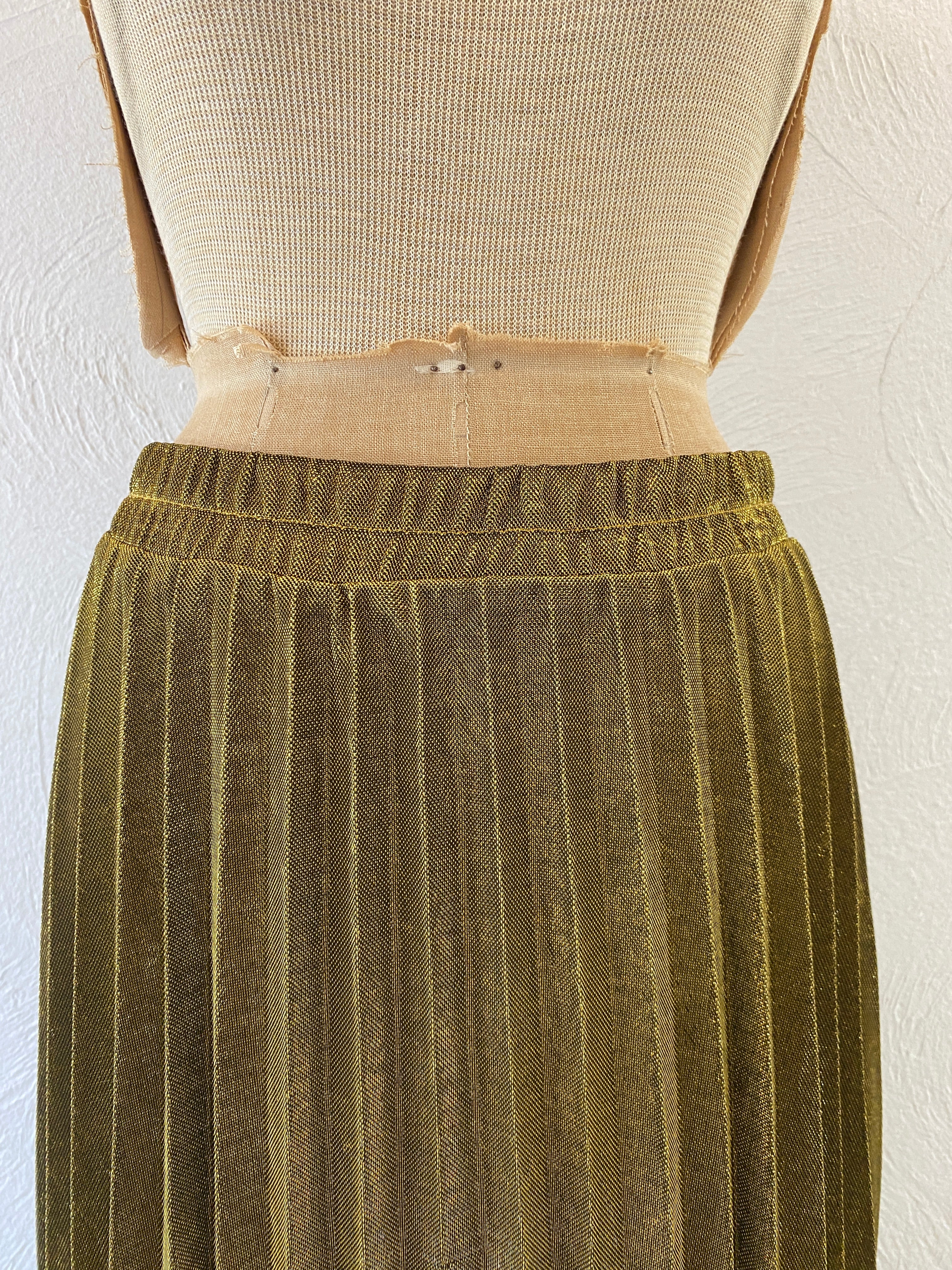 gold pleats skirt