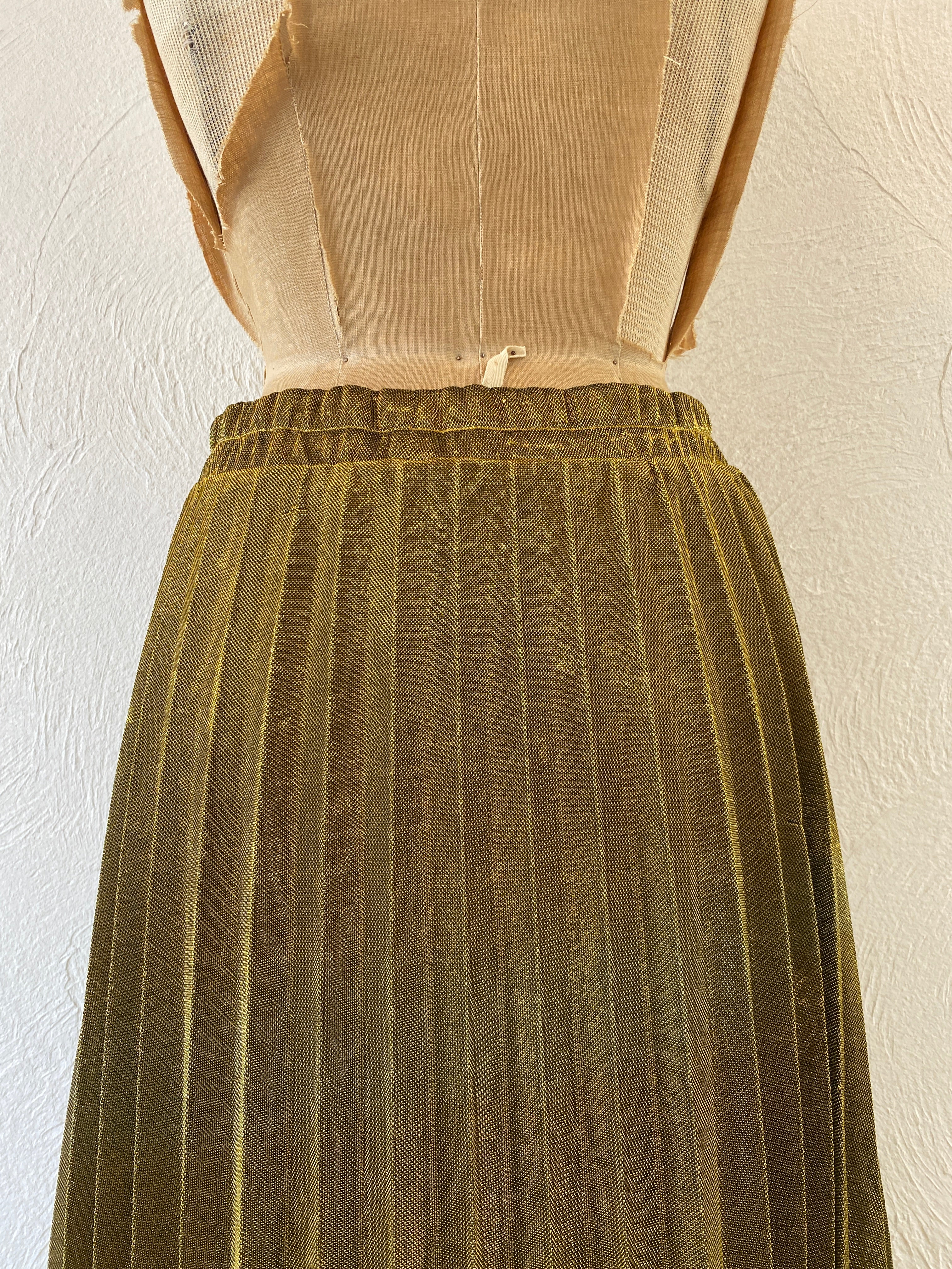 gold pleats skirt