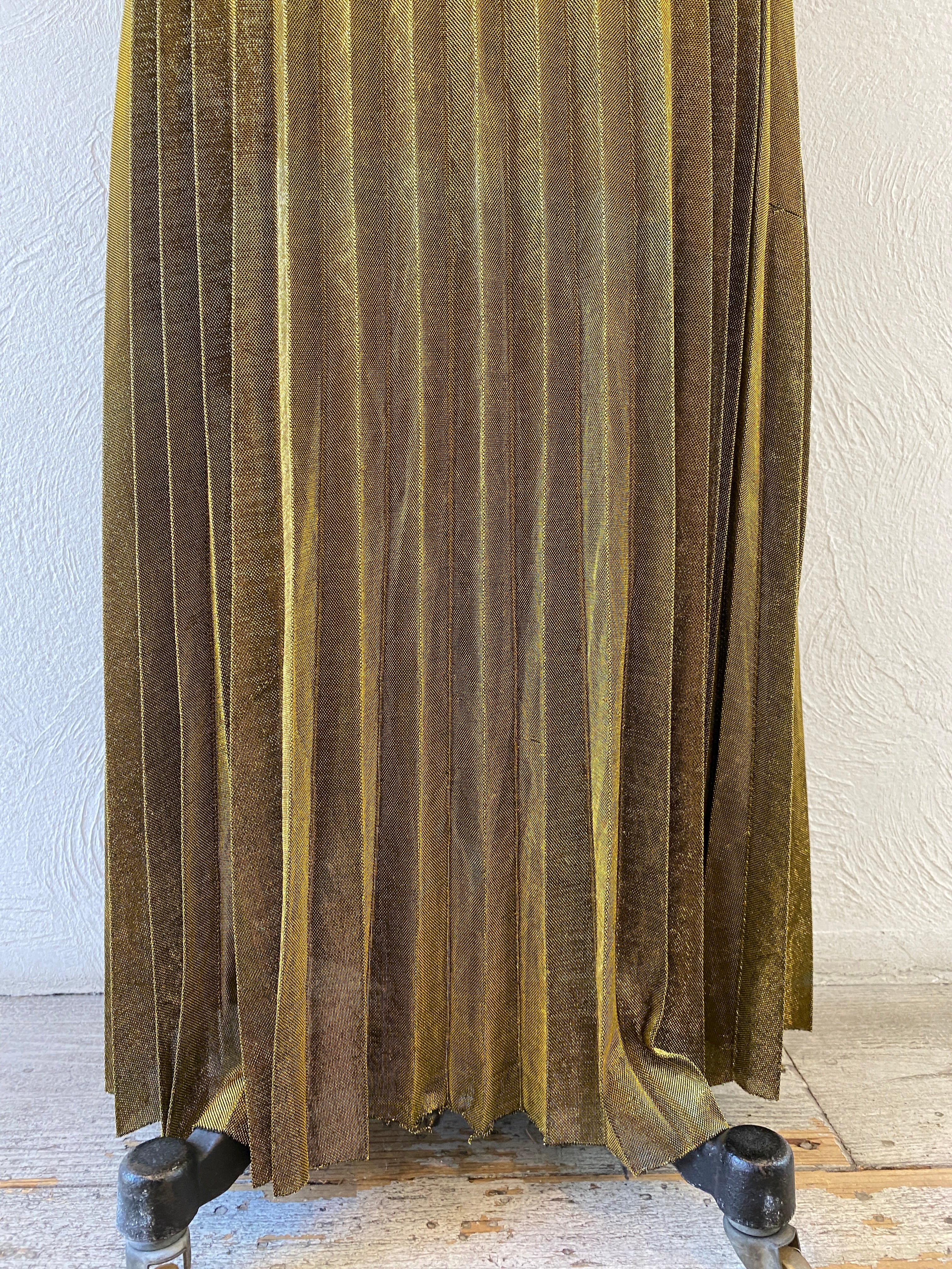 gold pleats skirt