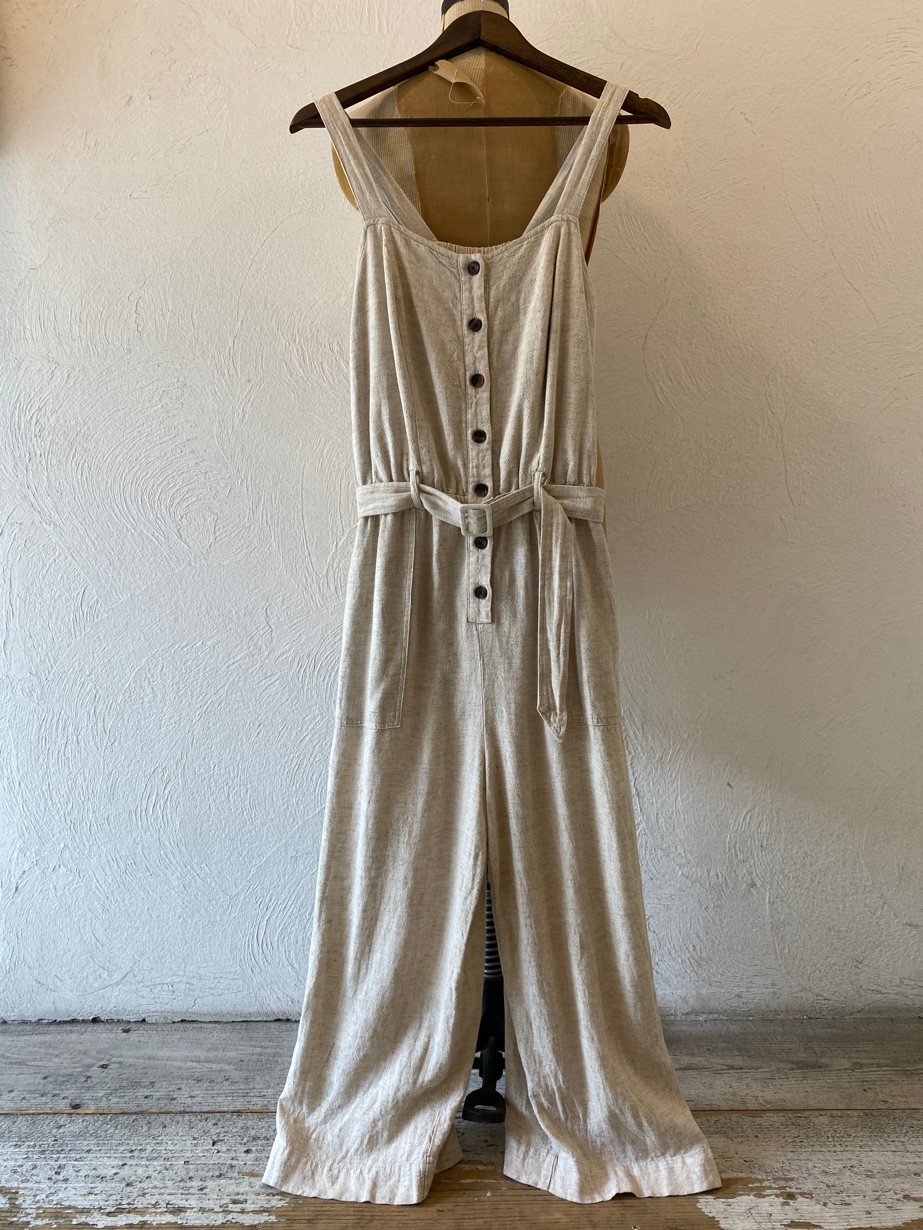 nude salopette