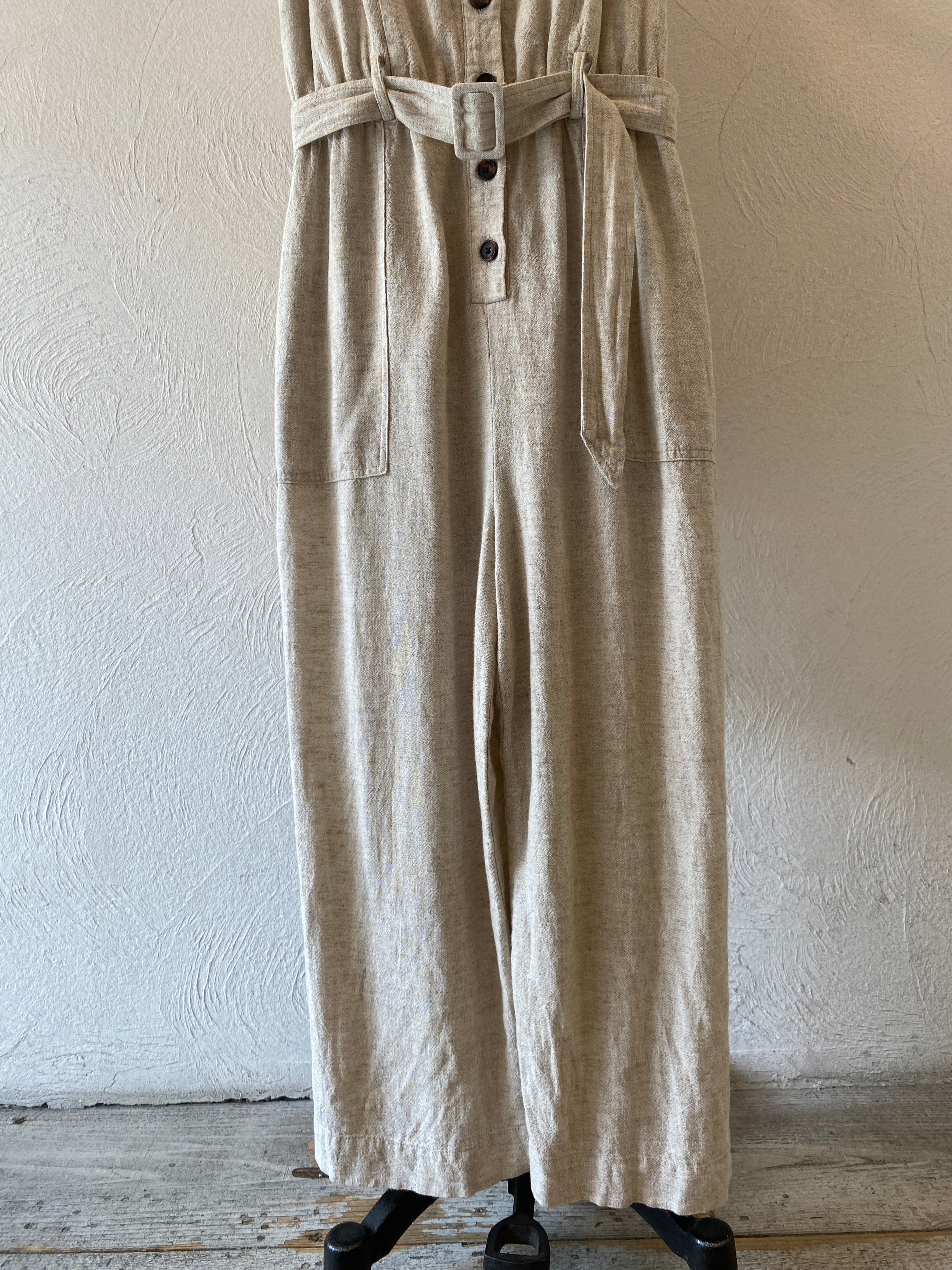 nude salopette