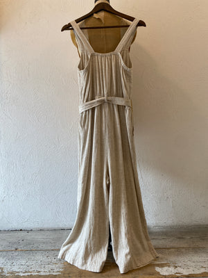 nude salopette
