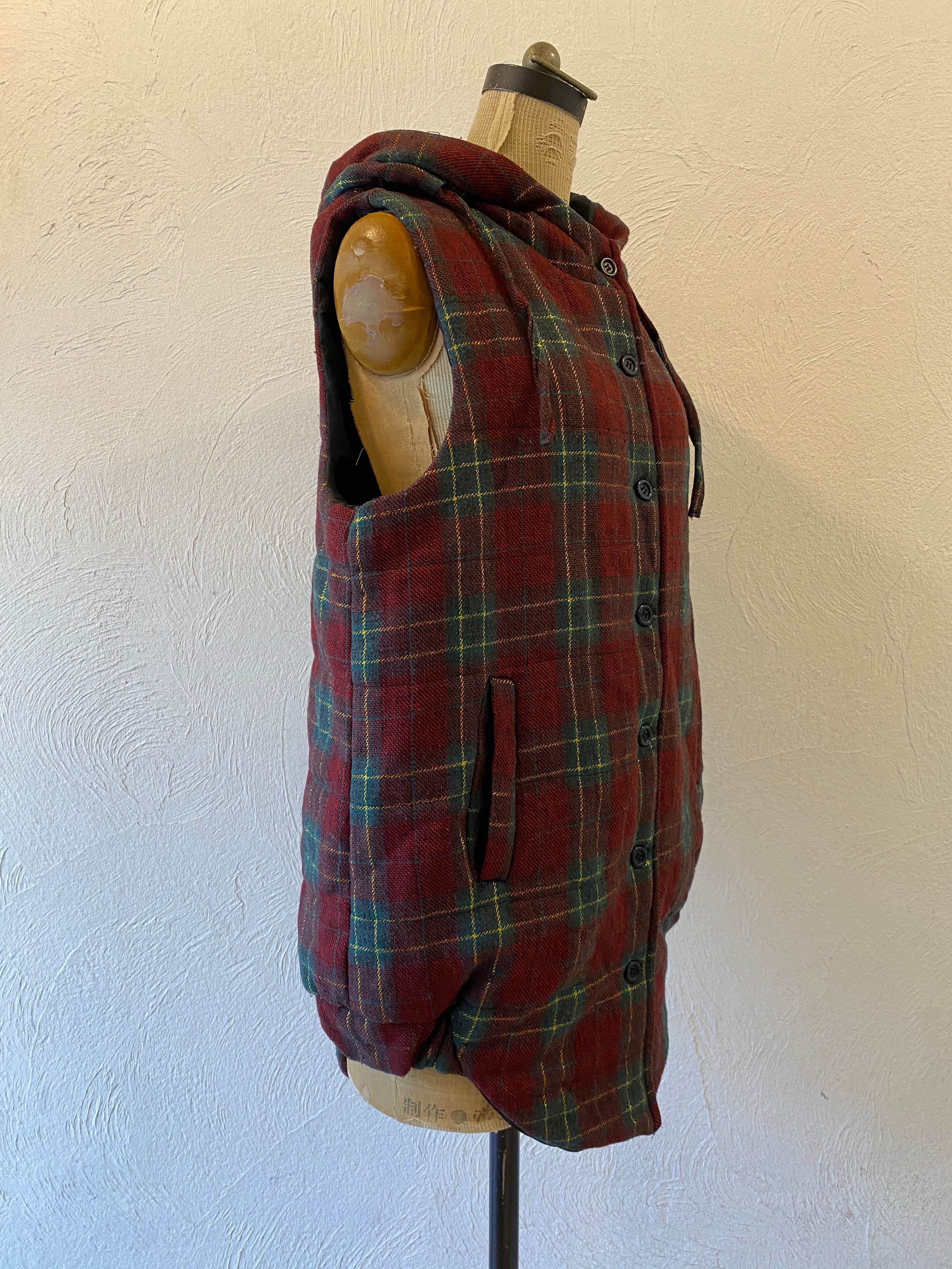 padding check vest