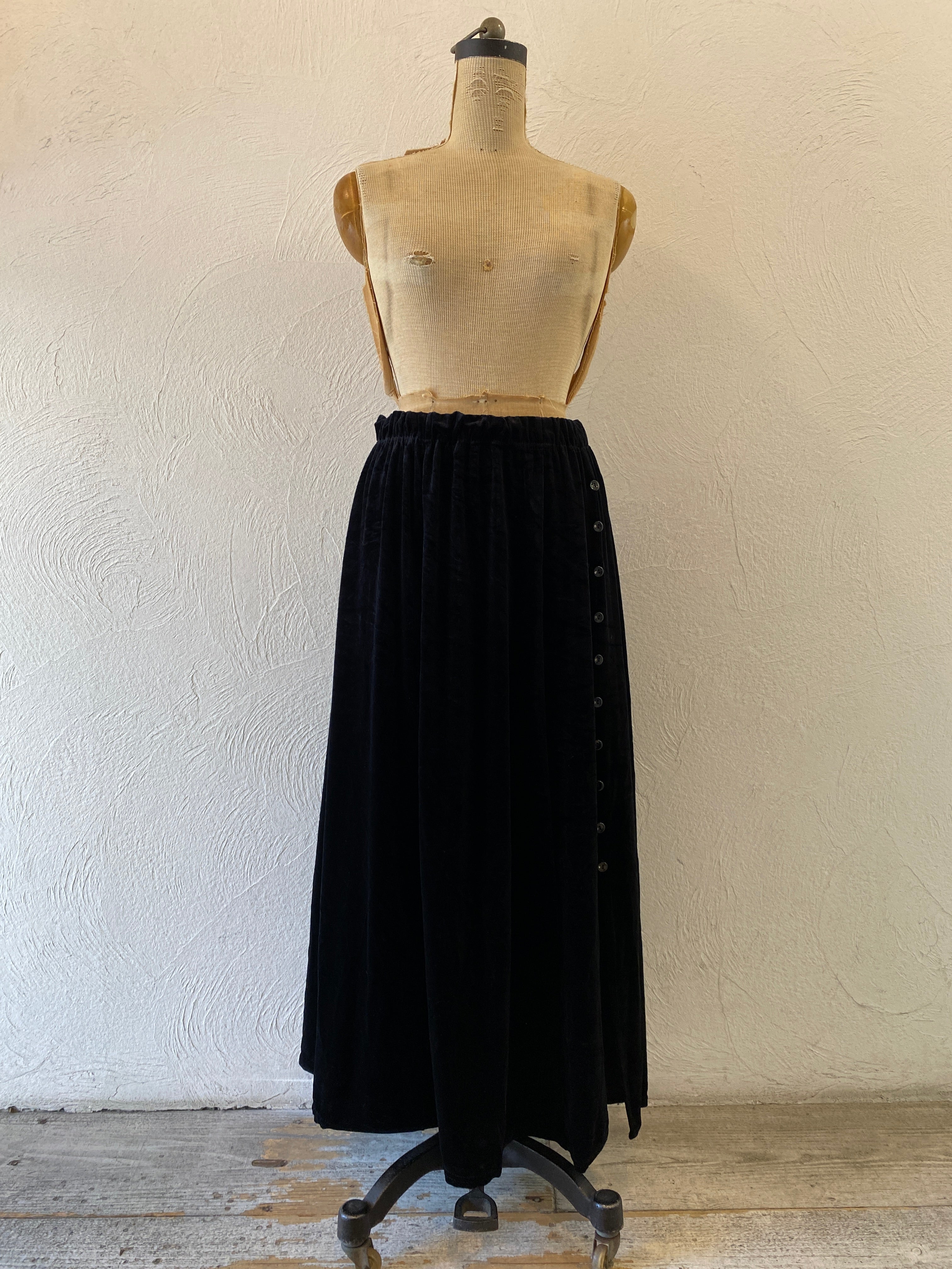 velour bottom point skirt