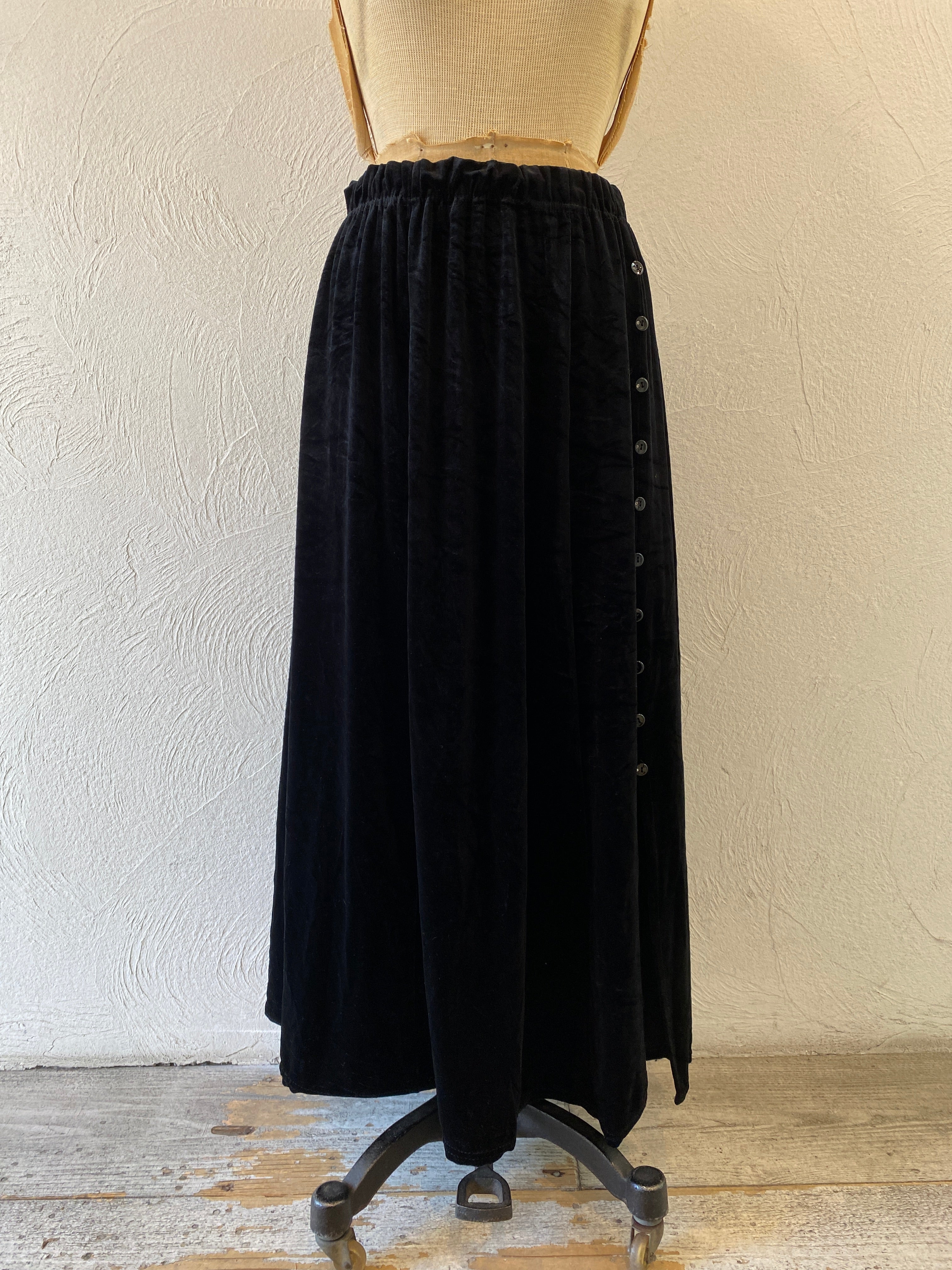 velour bottom point skirt