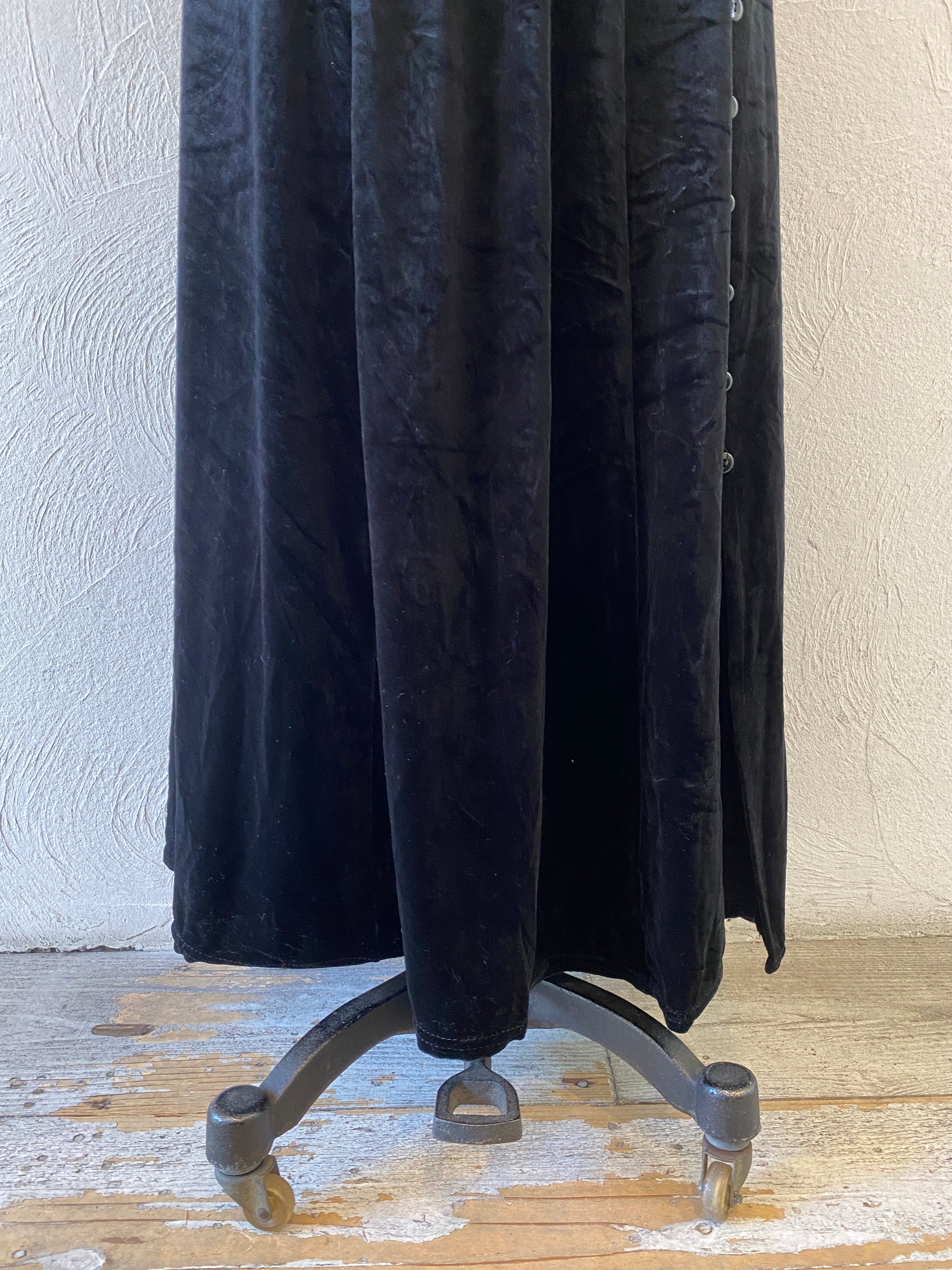 velour bottom point skirt