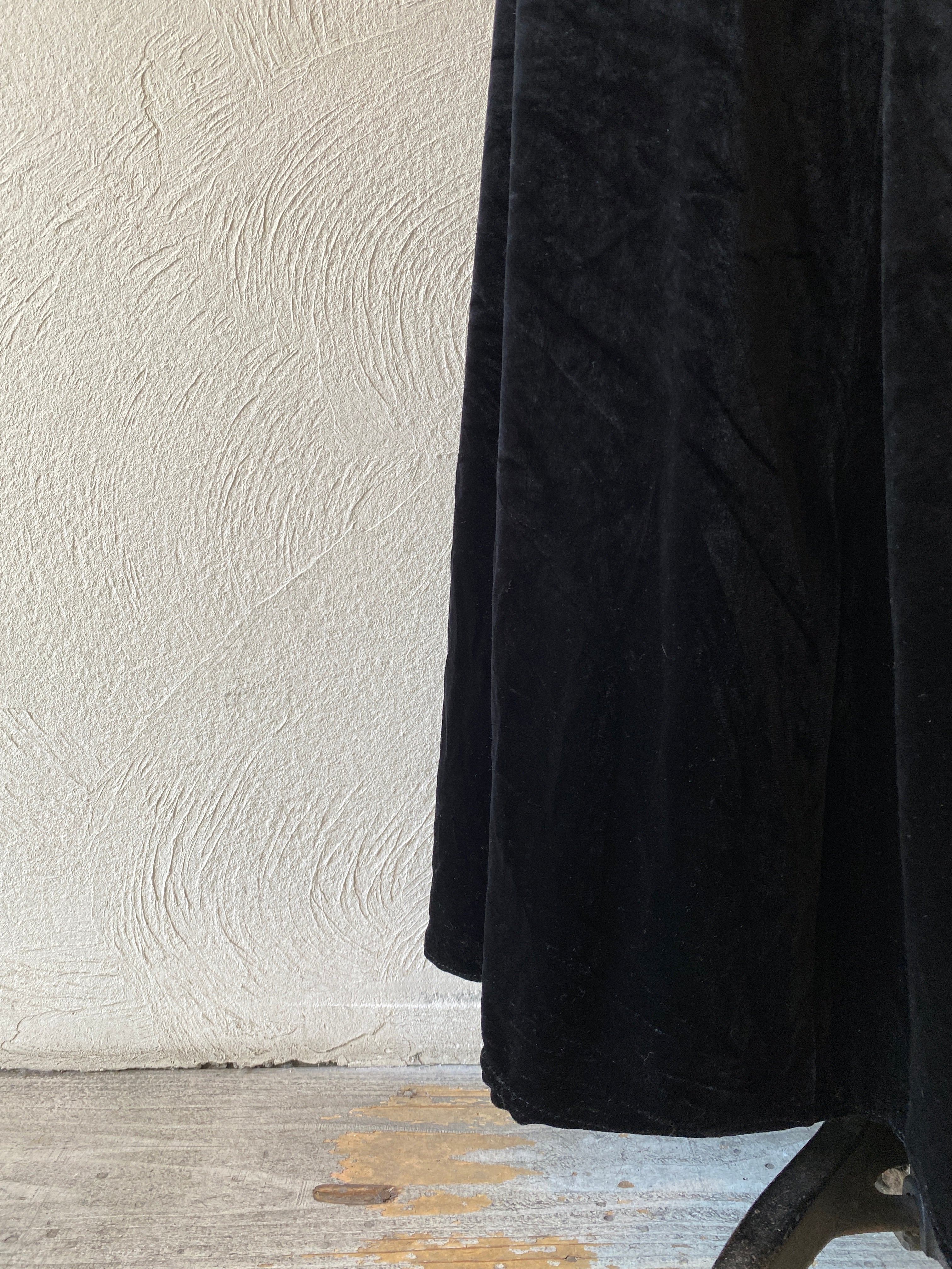 velour bottom point skirt