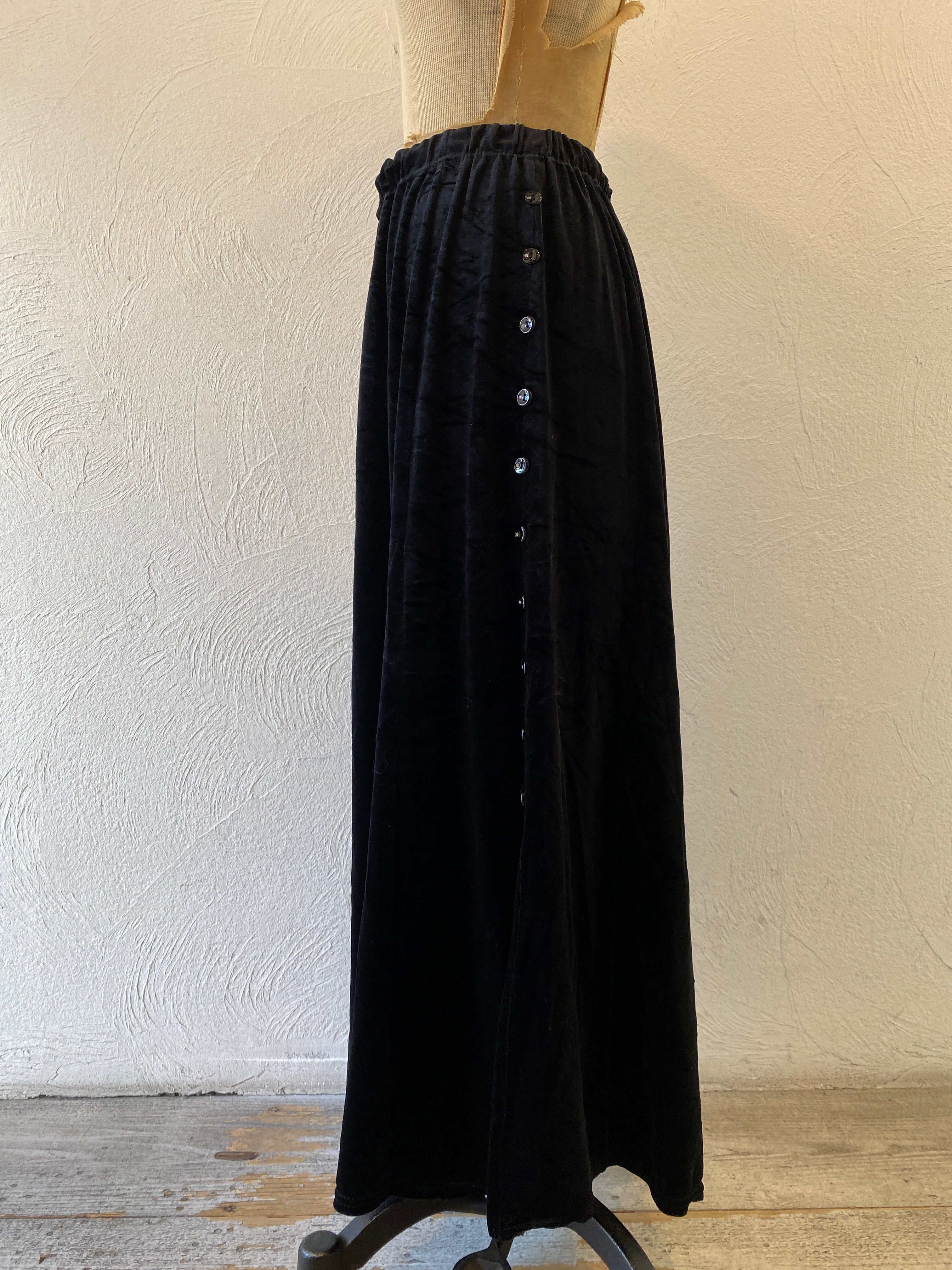 velour bottom point skirt