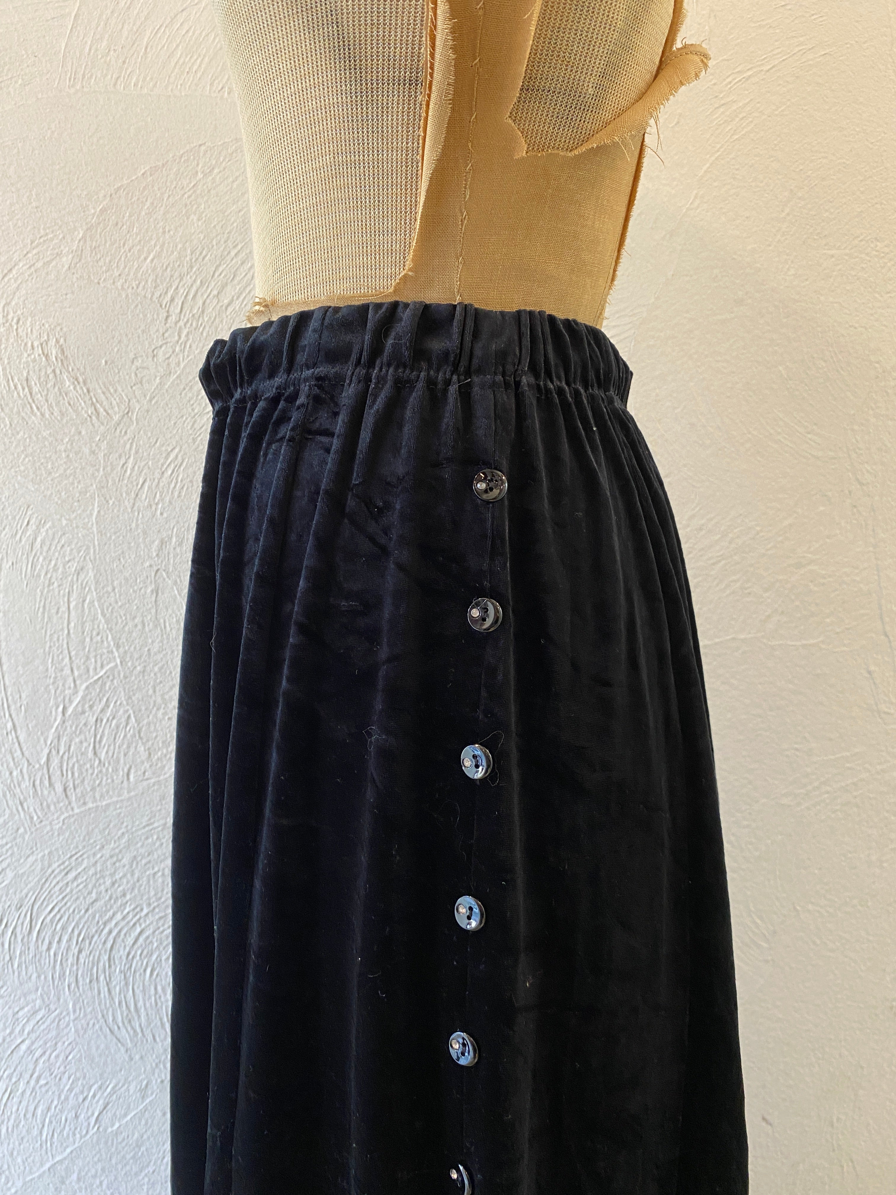 velour bottom point skirt