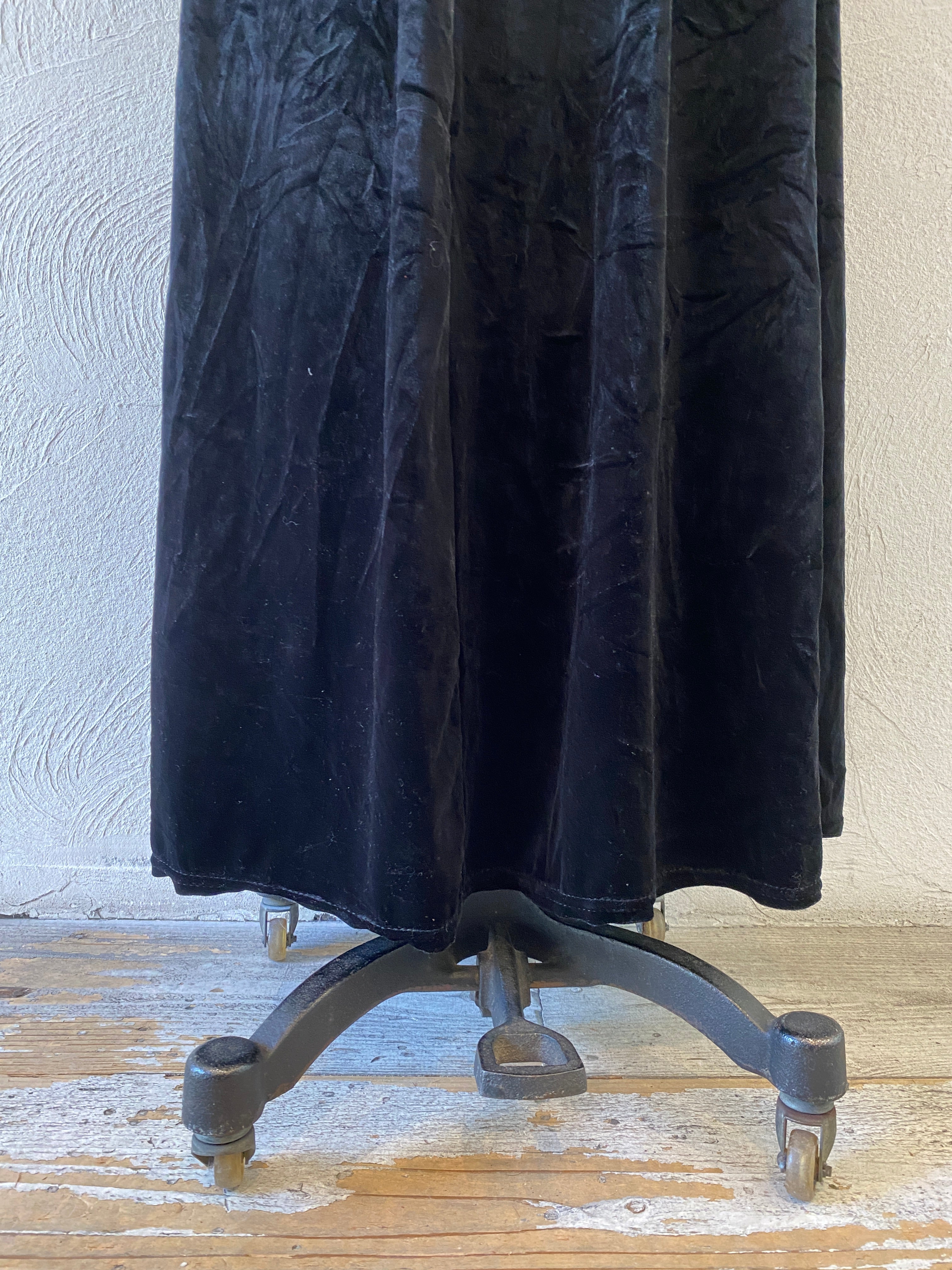 velour bottom point skirt