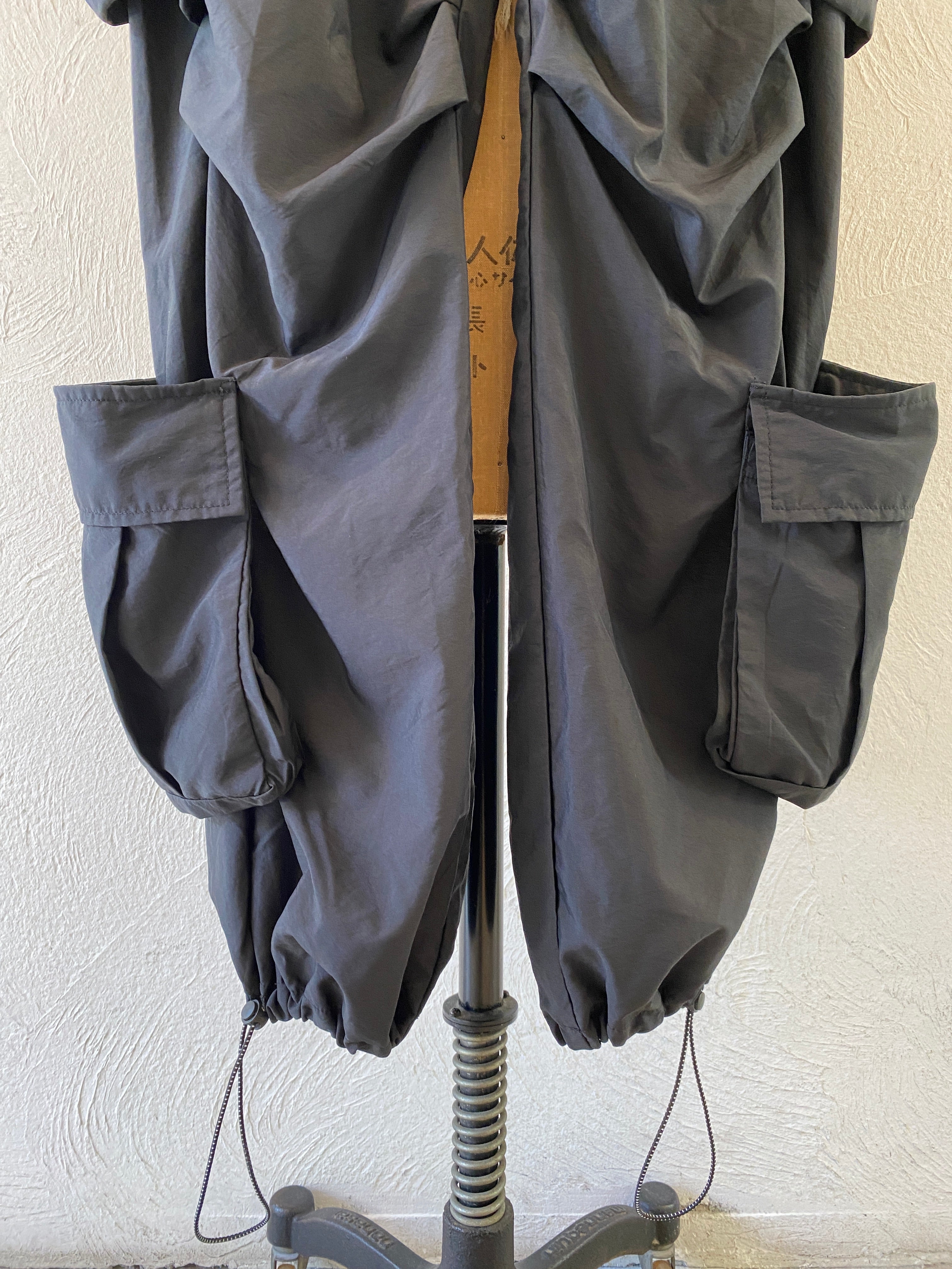 volume pocket nylon pants