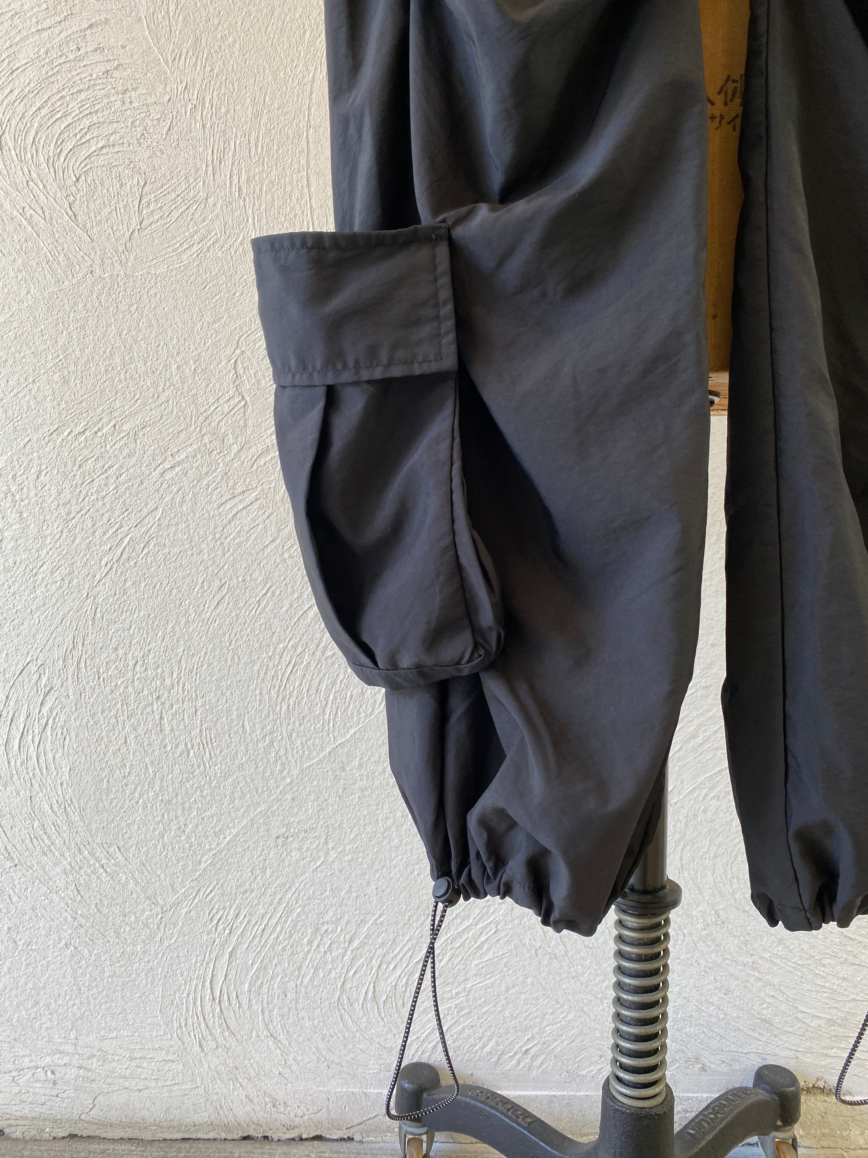 volume pocket nylon pants