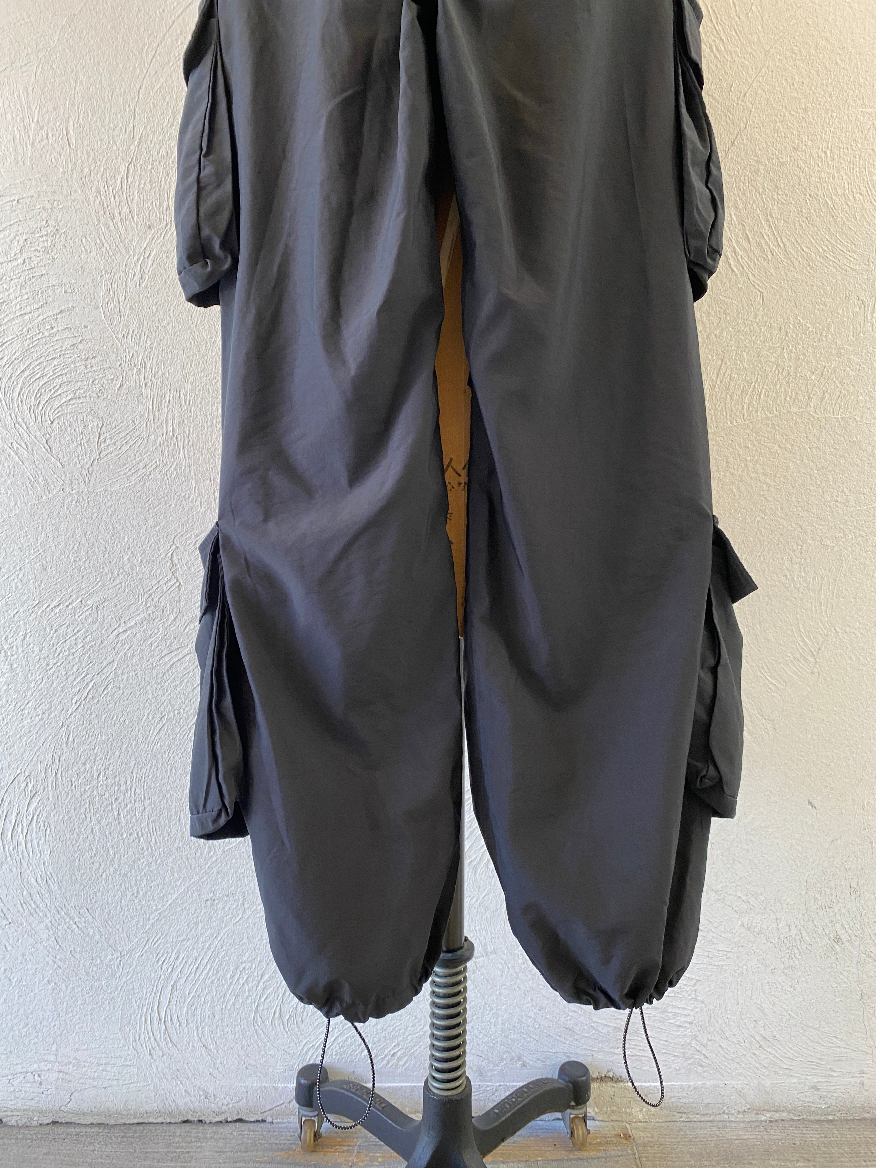 volume pocket nylon pants
