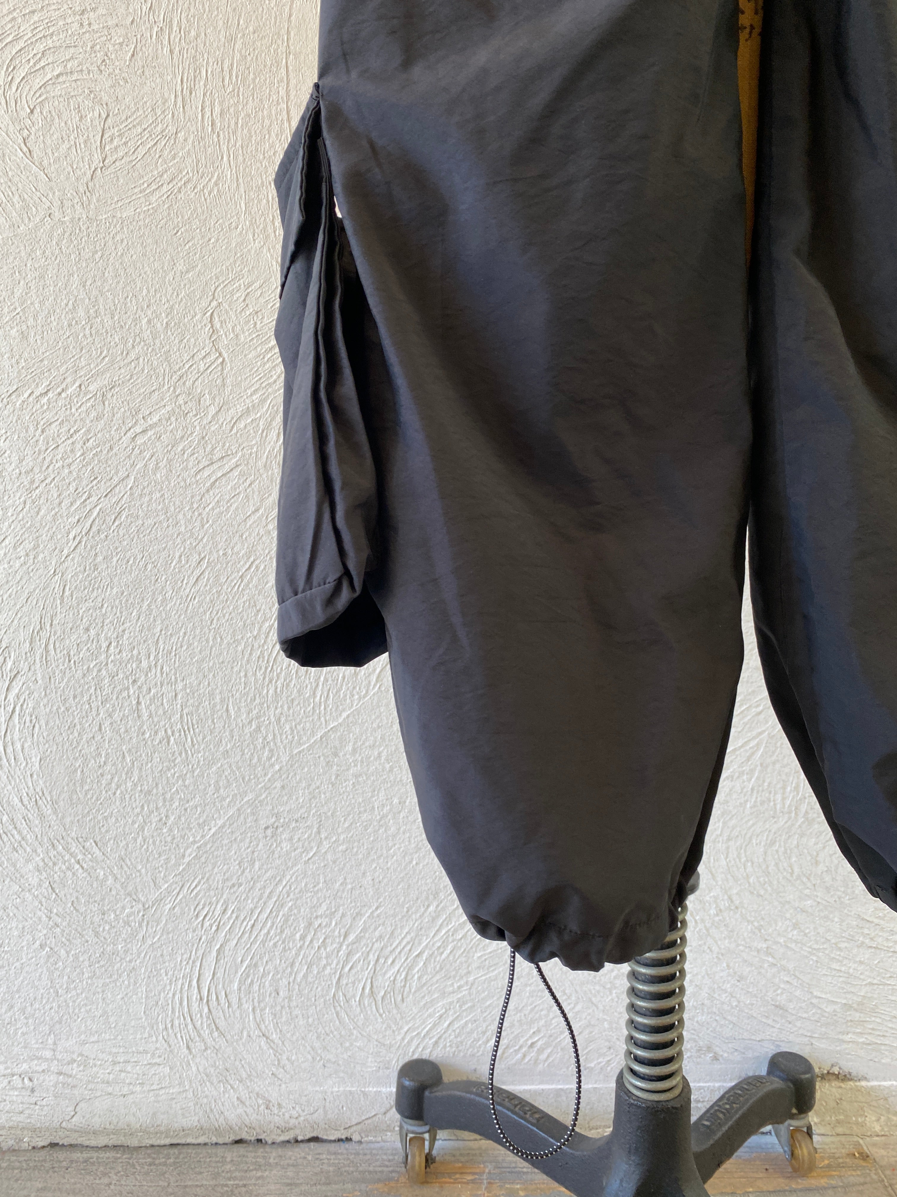 volume pocket nylon pants