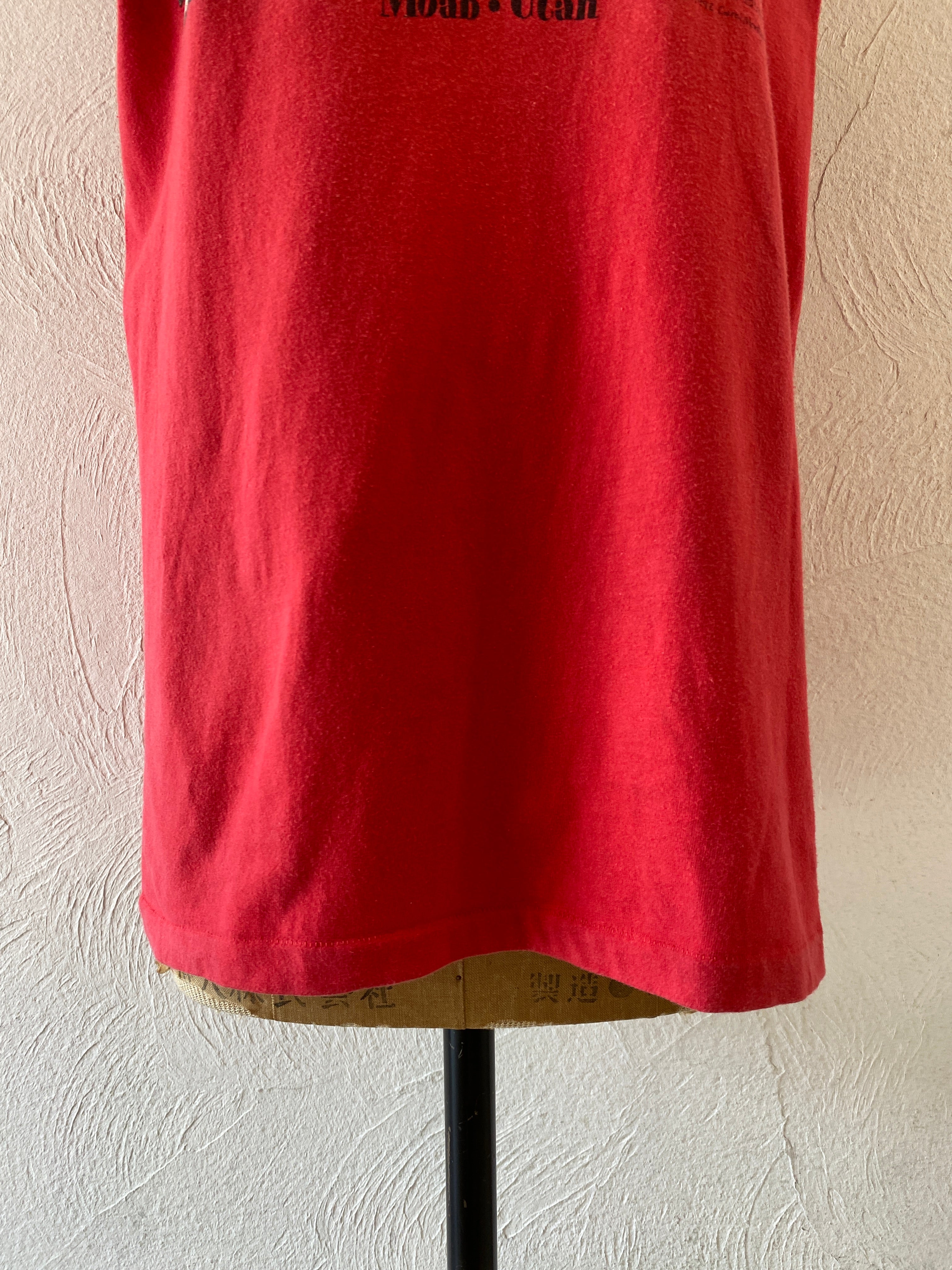 cat tank T