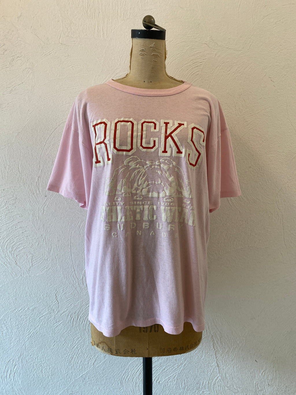 rock pink T
