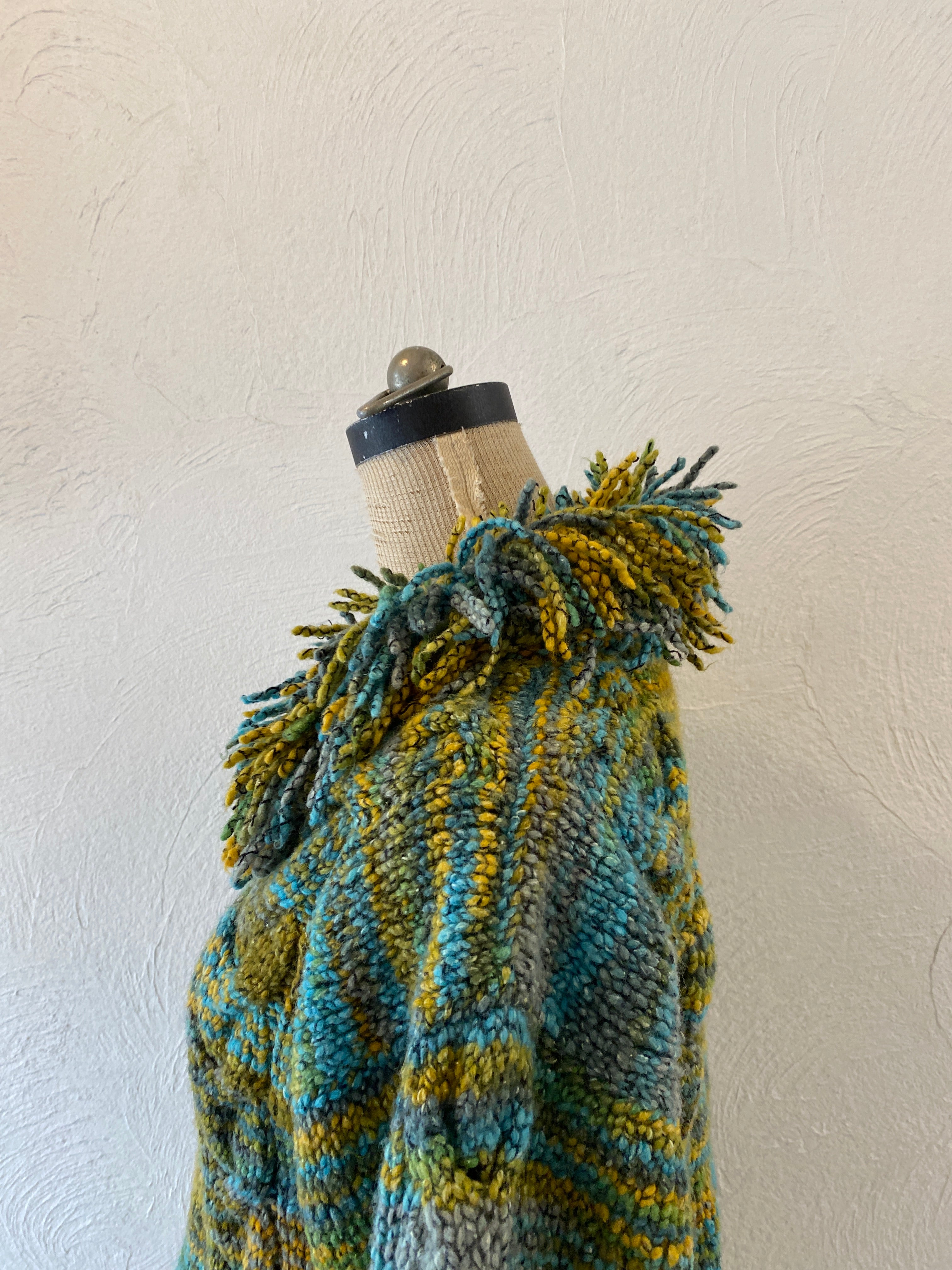 fringe collar knit blouson