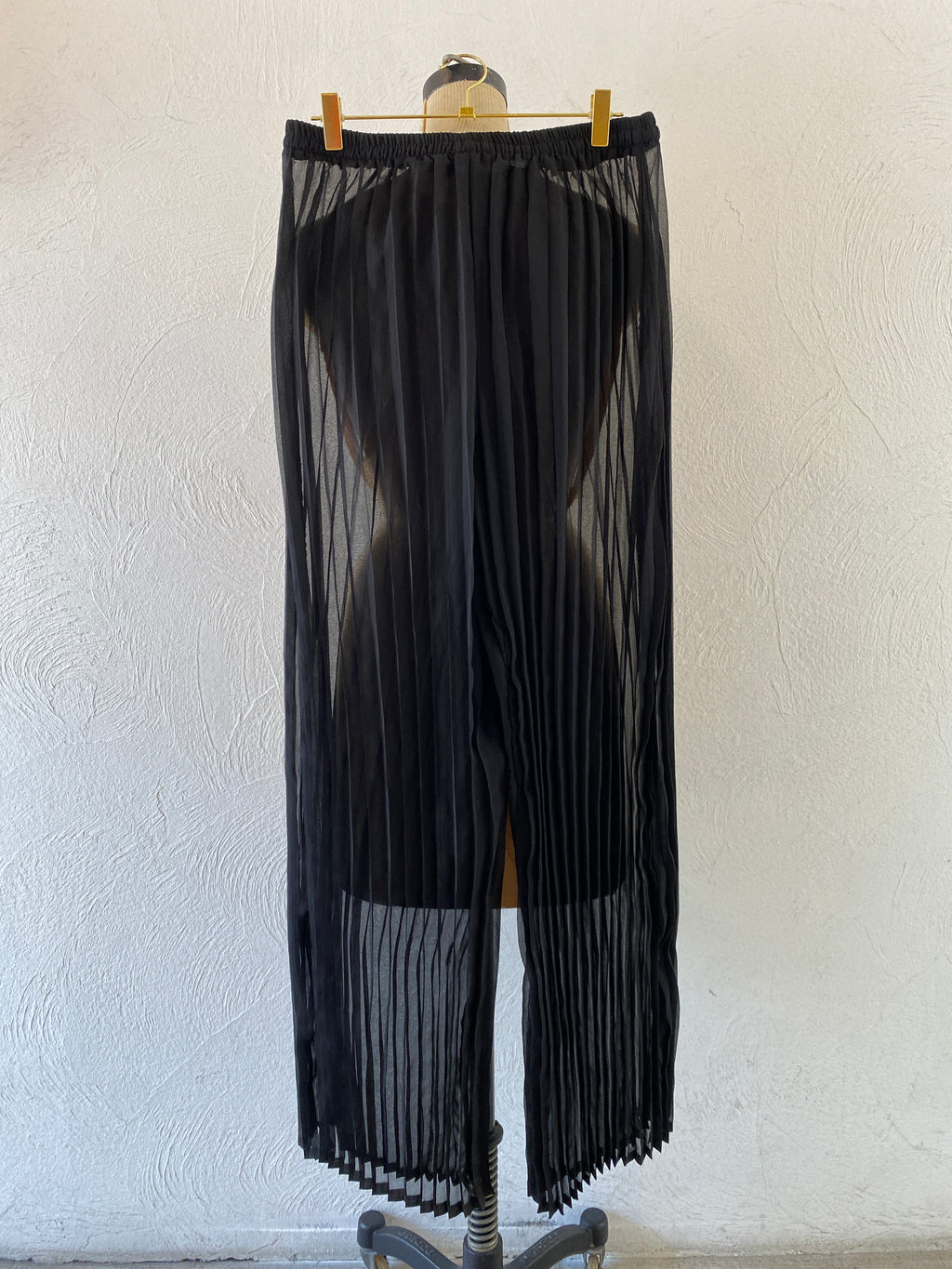 through pleats pants