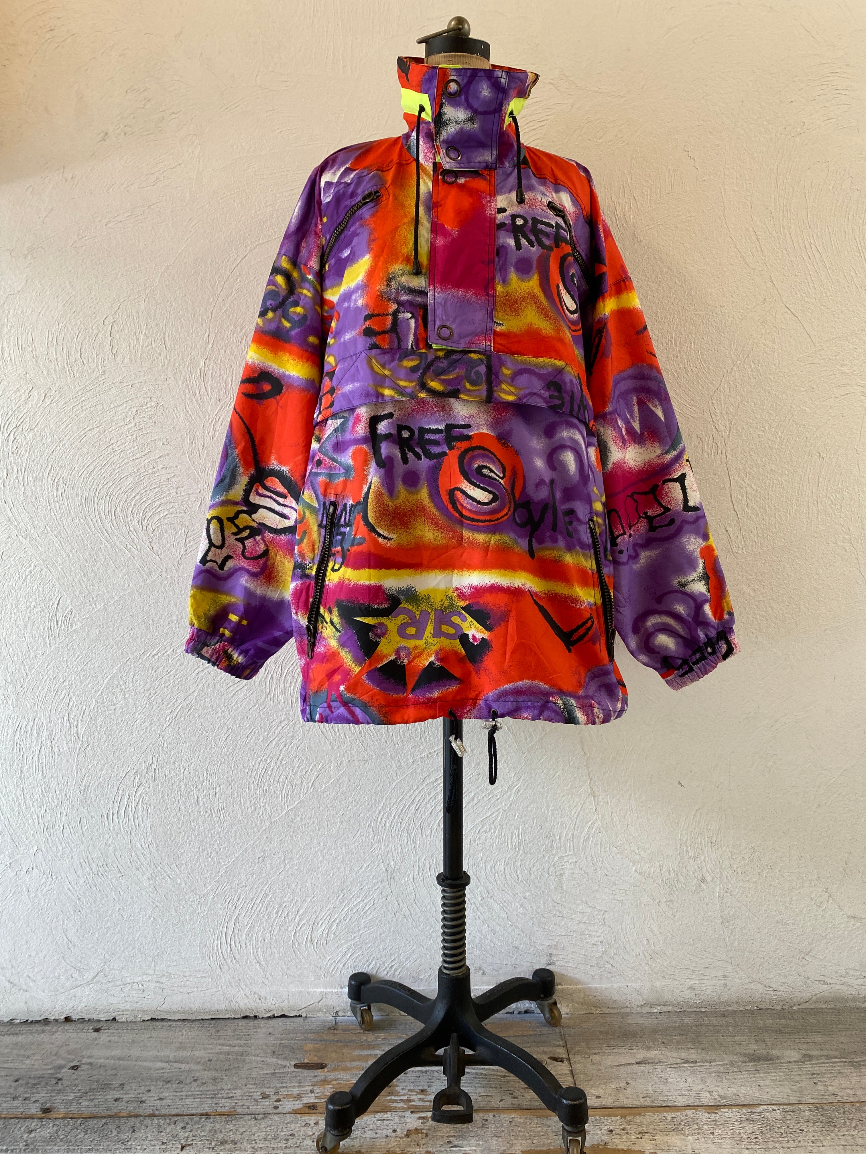 oversize nylon pullover