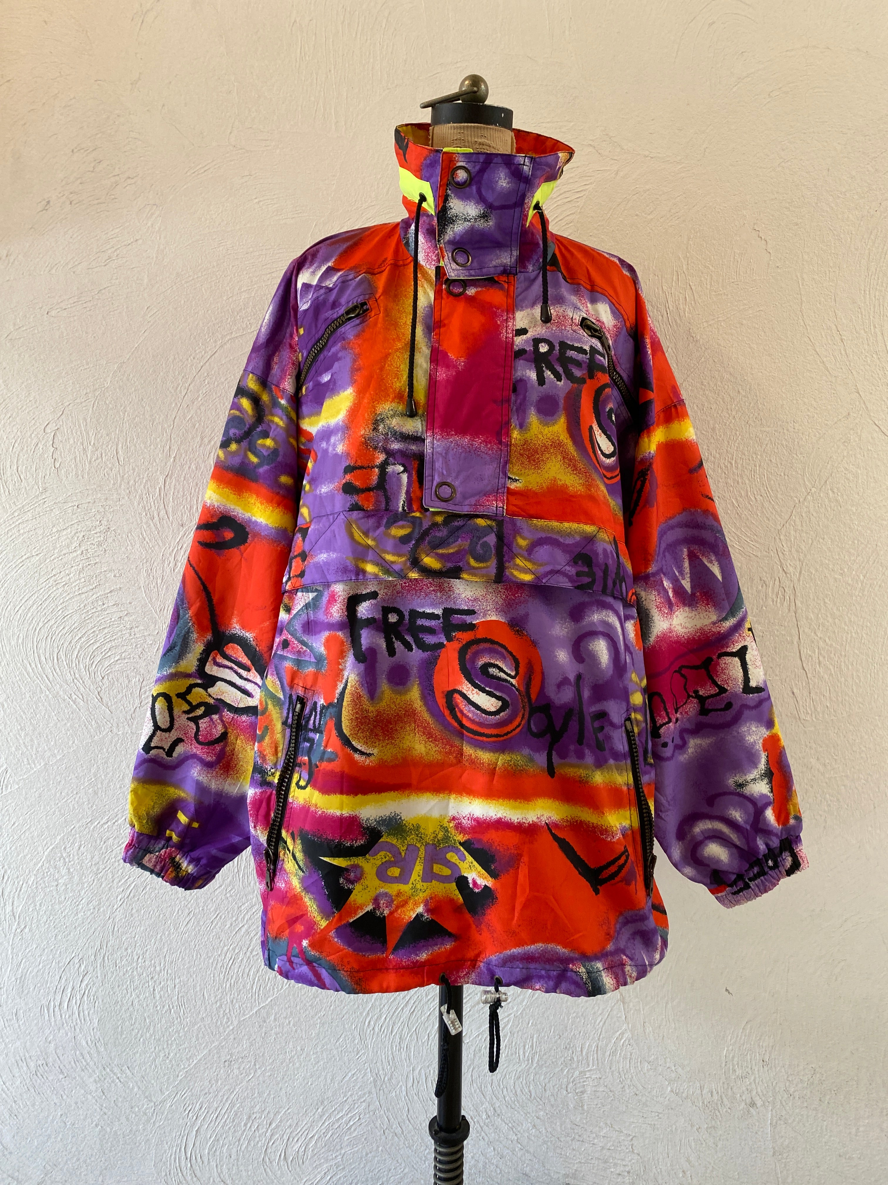 oversize nylon pullover