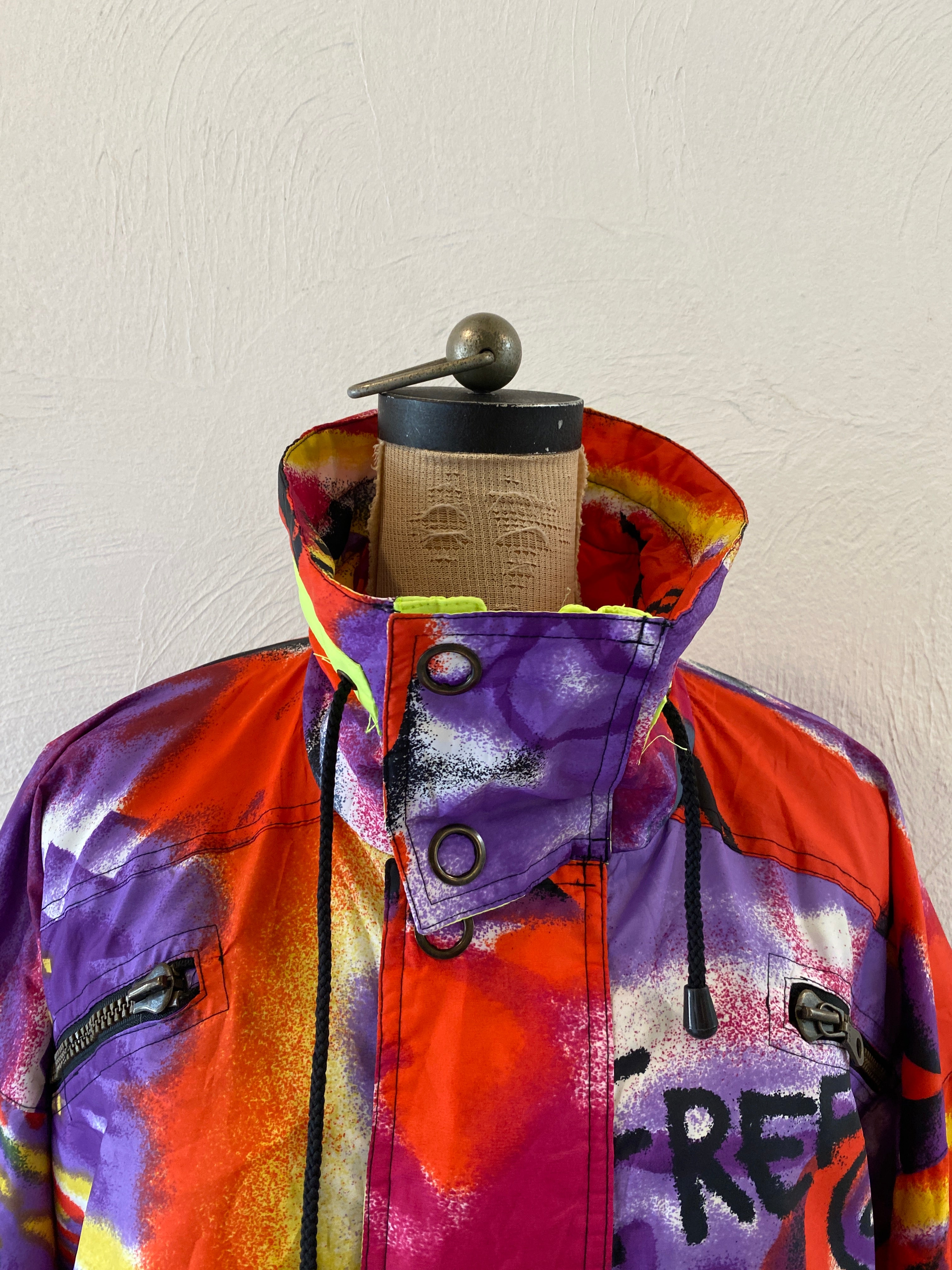 oversize nylon pullover