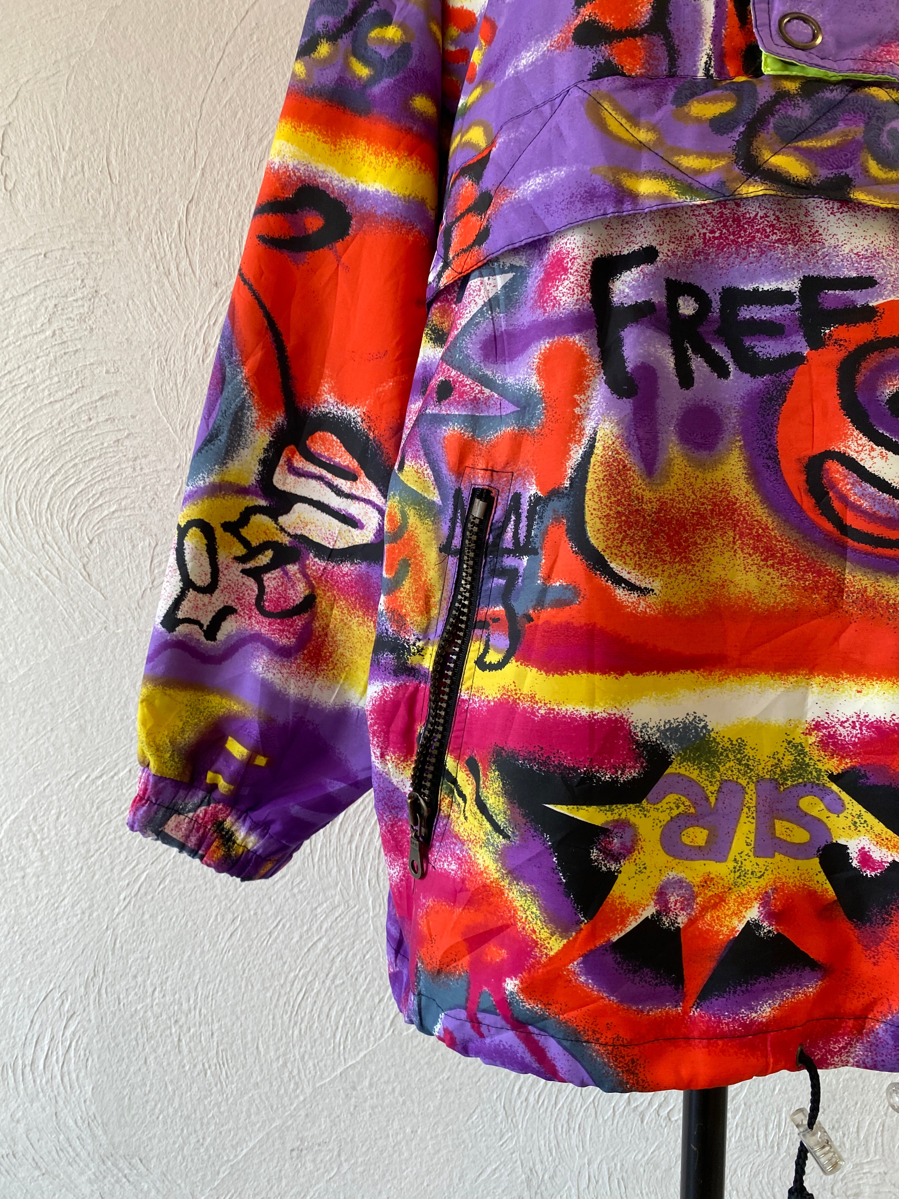 oversize nylon pullover