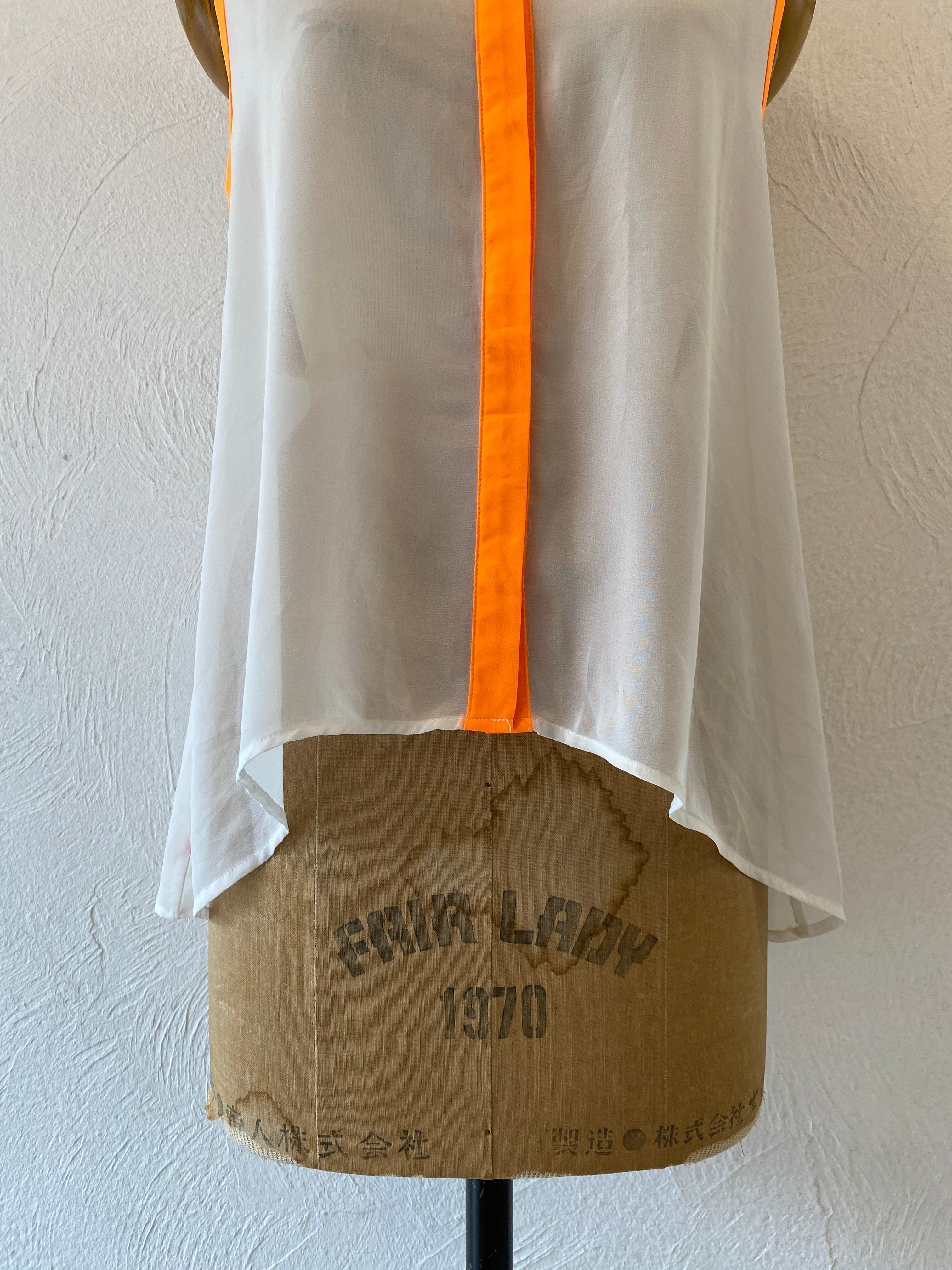 neon piping blouse