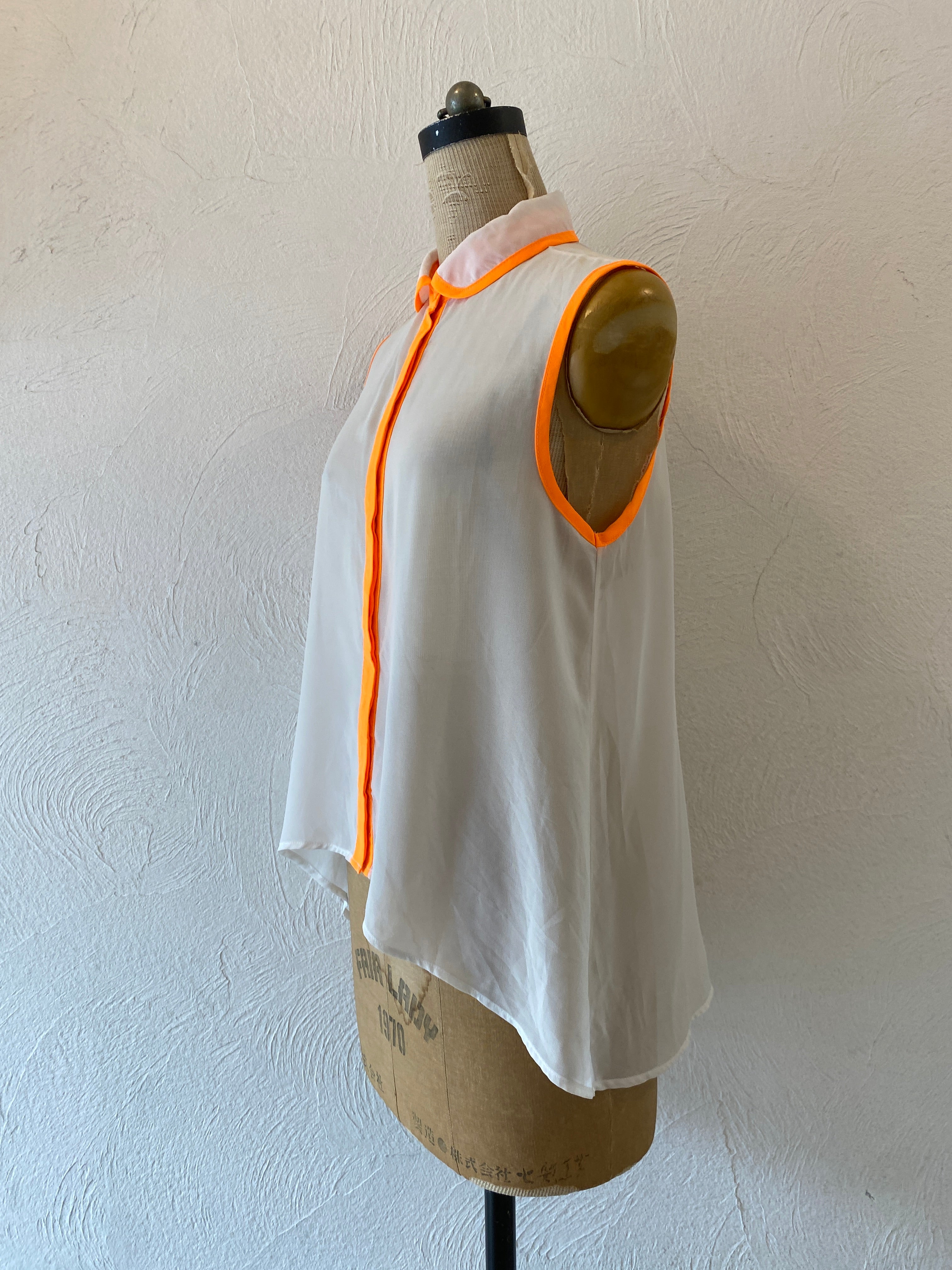 neon piping blouse