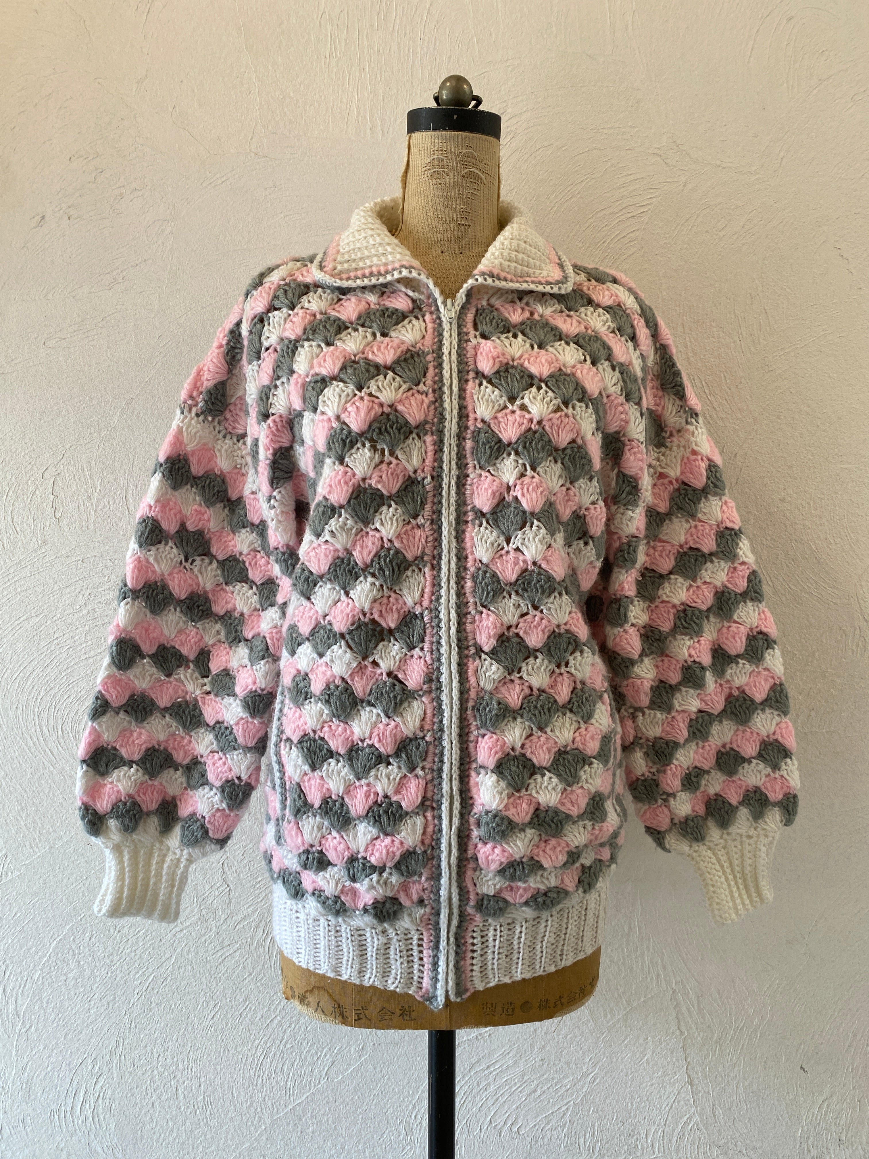 pink gray knit blouson